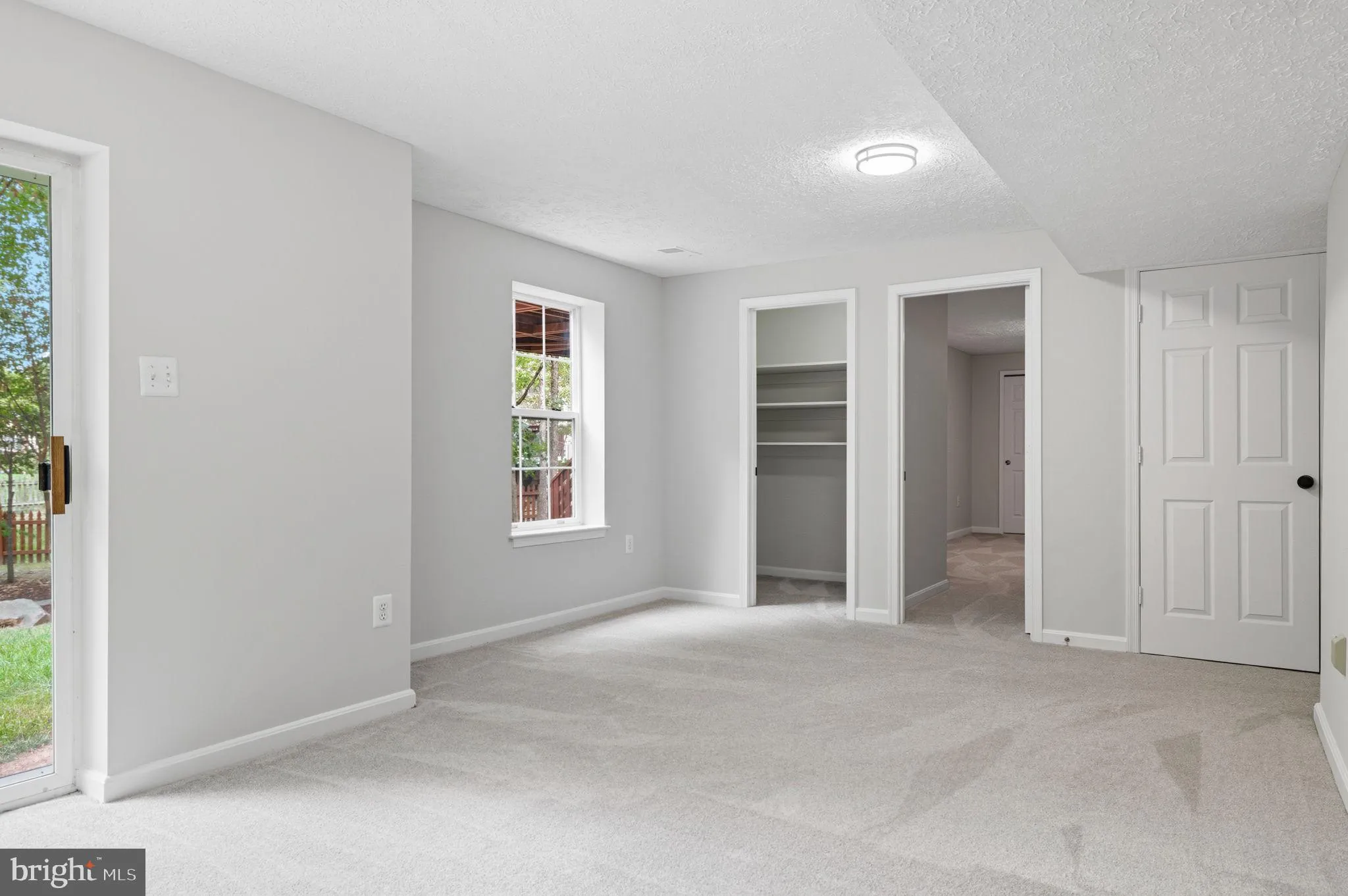 Ashburn, Virginia 20147, United States, 4 Bedrooms Bedrooms, ,4 BathroomsBathrooms,Residential,Contingent,226567