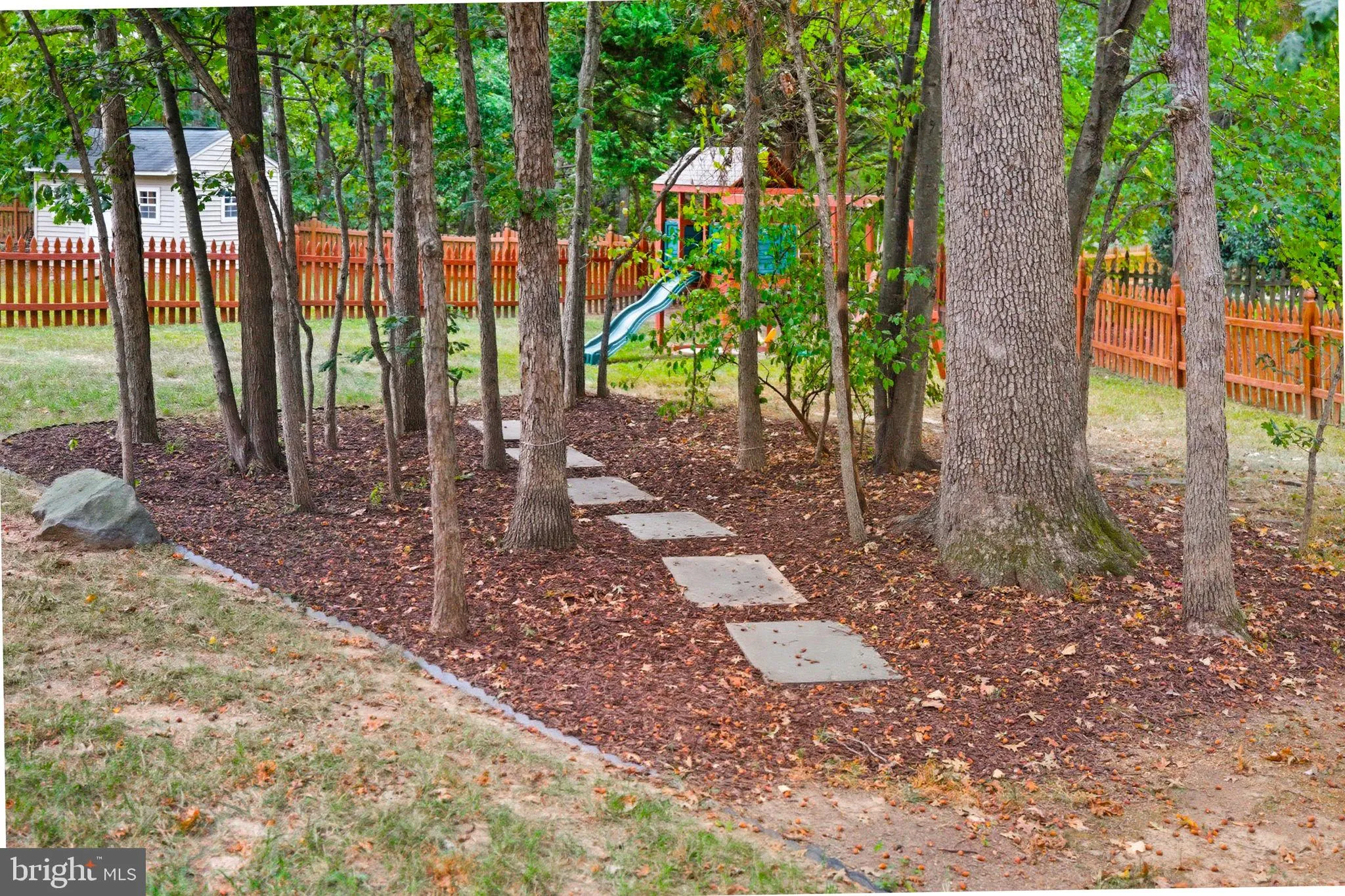 Ashburn, Virginia 20147, United States, 4 Bedrooms Bedrooms, ,4 BathroomsBathrooms,Residential,Contingent,226567