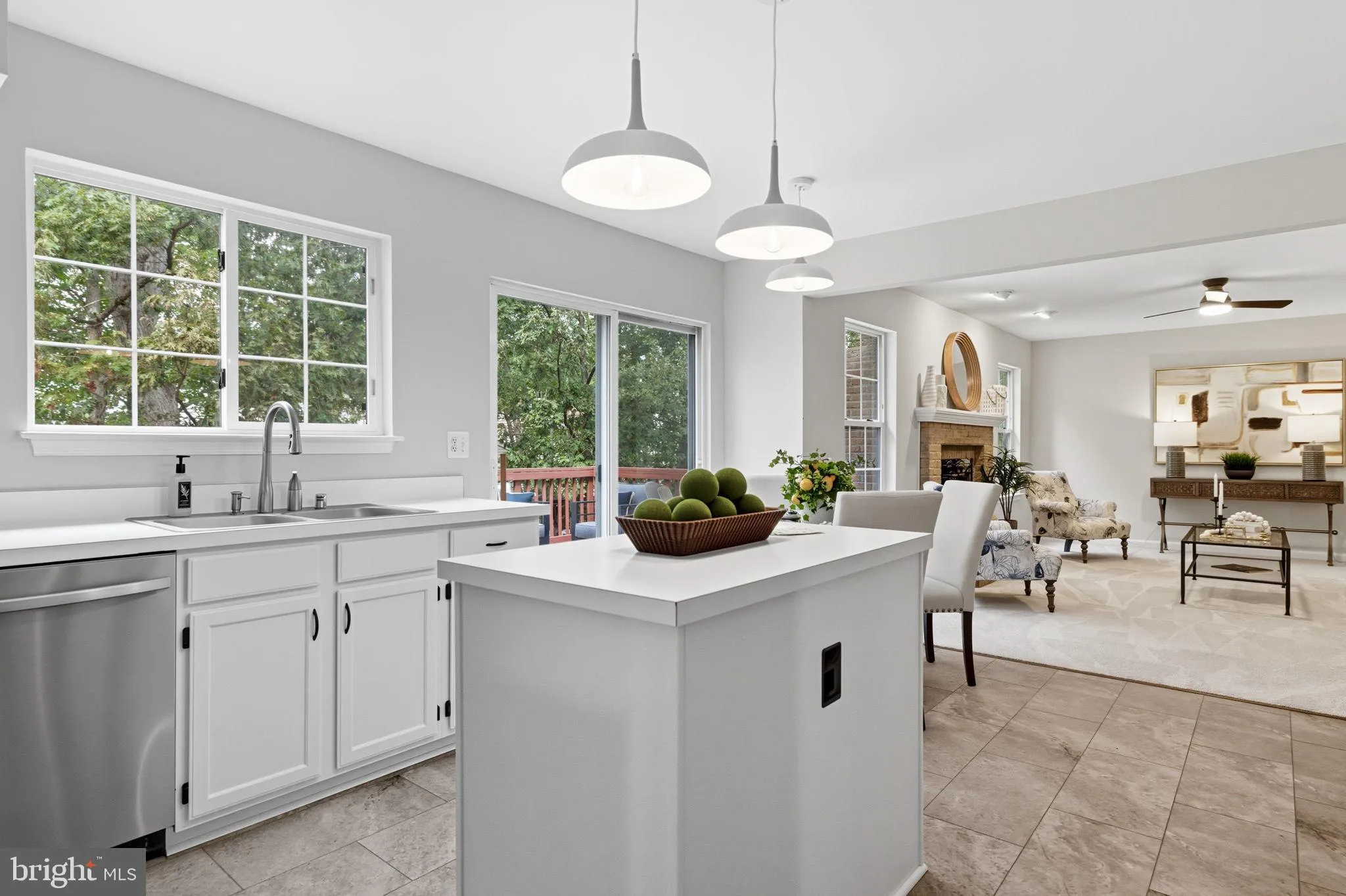 Ashburn, Virginia 20147, United States, 4 Bedrooms Bedrooms, ,4 BathroomsBathrooms,Residential,Contingent,226567