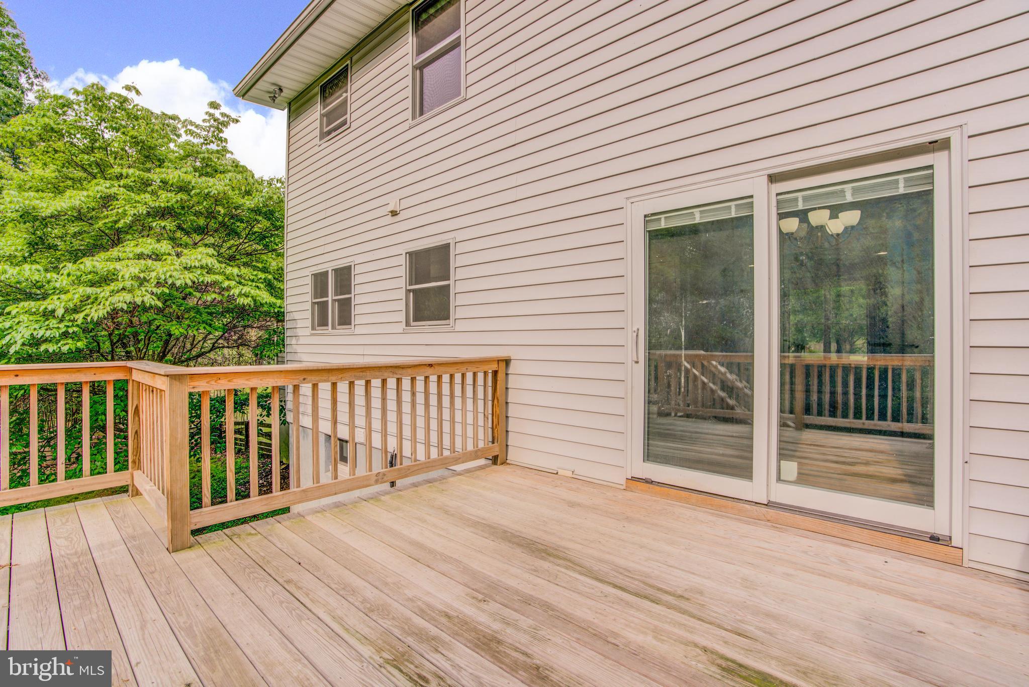 RIDGEFIELD - Residential