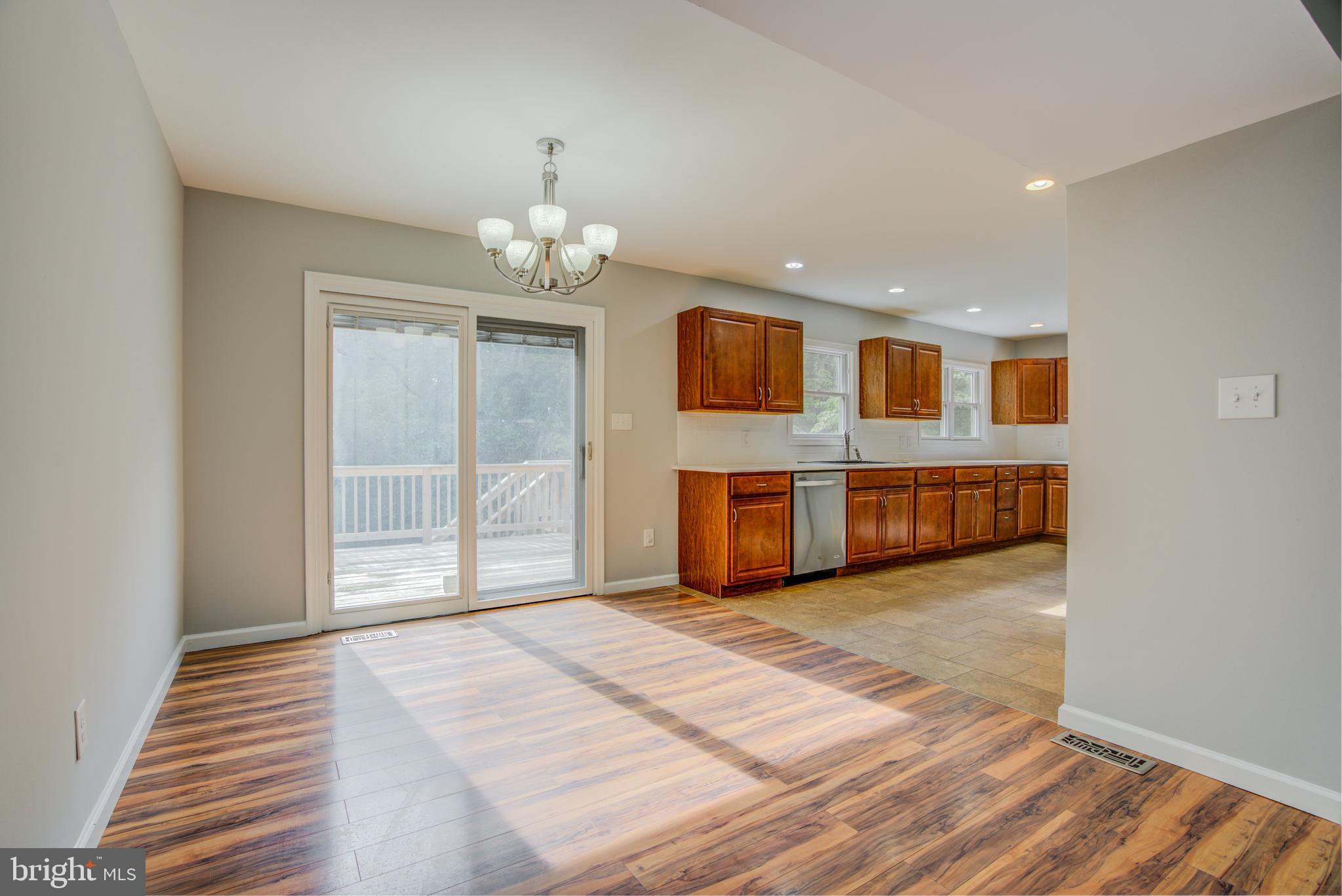 RIDGEFIELD - Residential