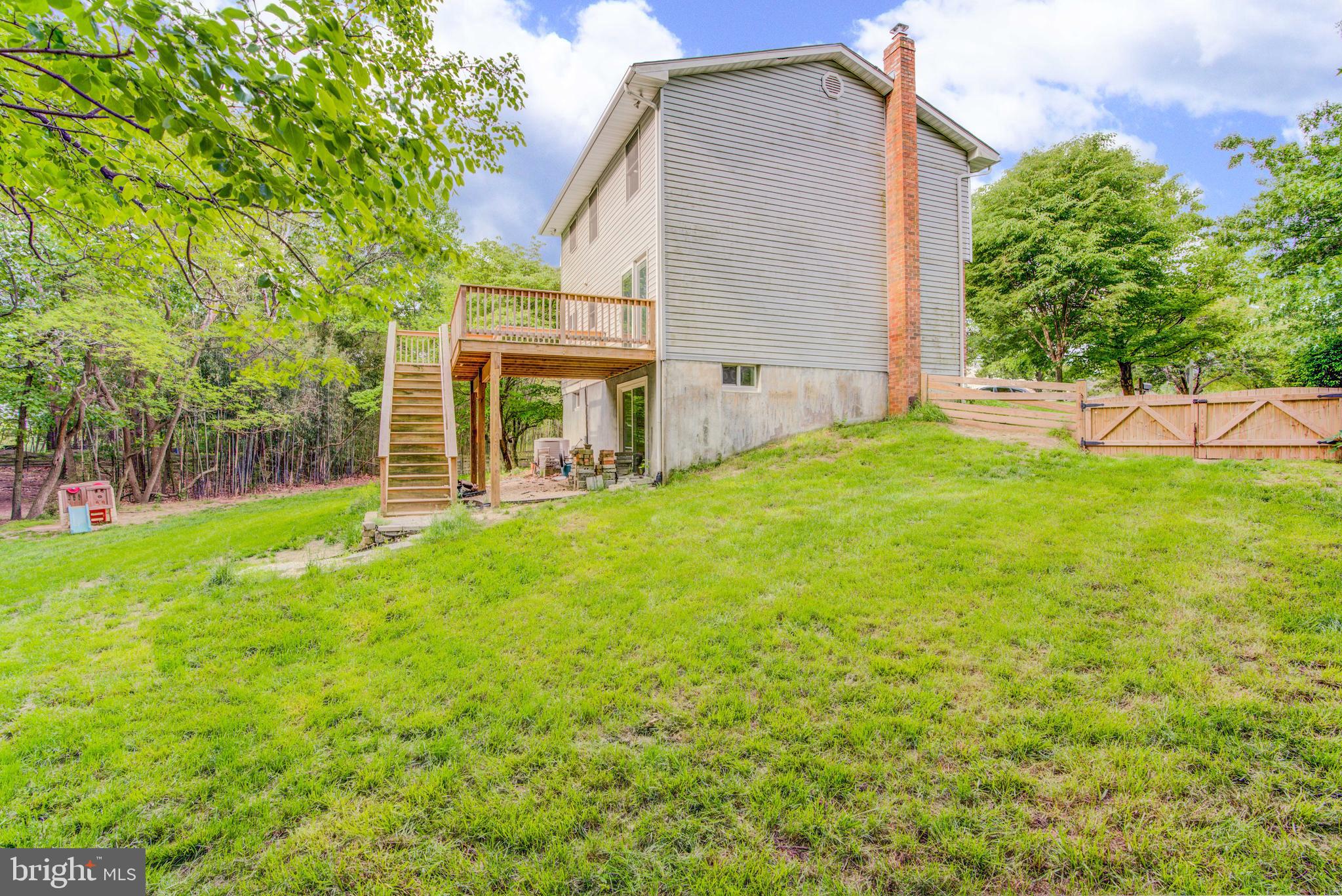 RIDGEFIELD - Residential