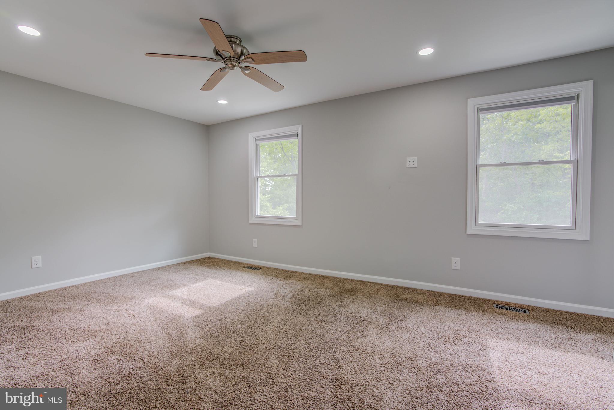 RIDGEFIELD - Residential