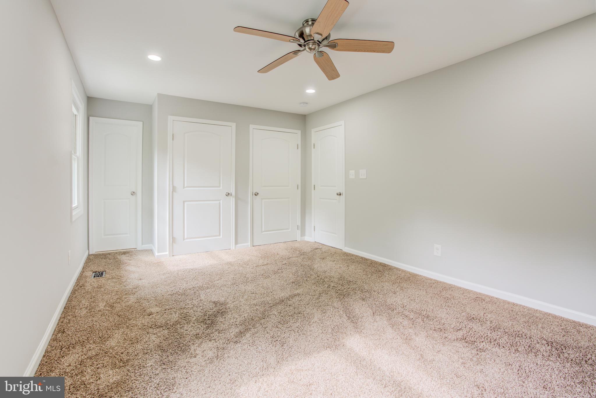 RIDGEFIELD - Residential