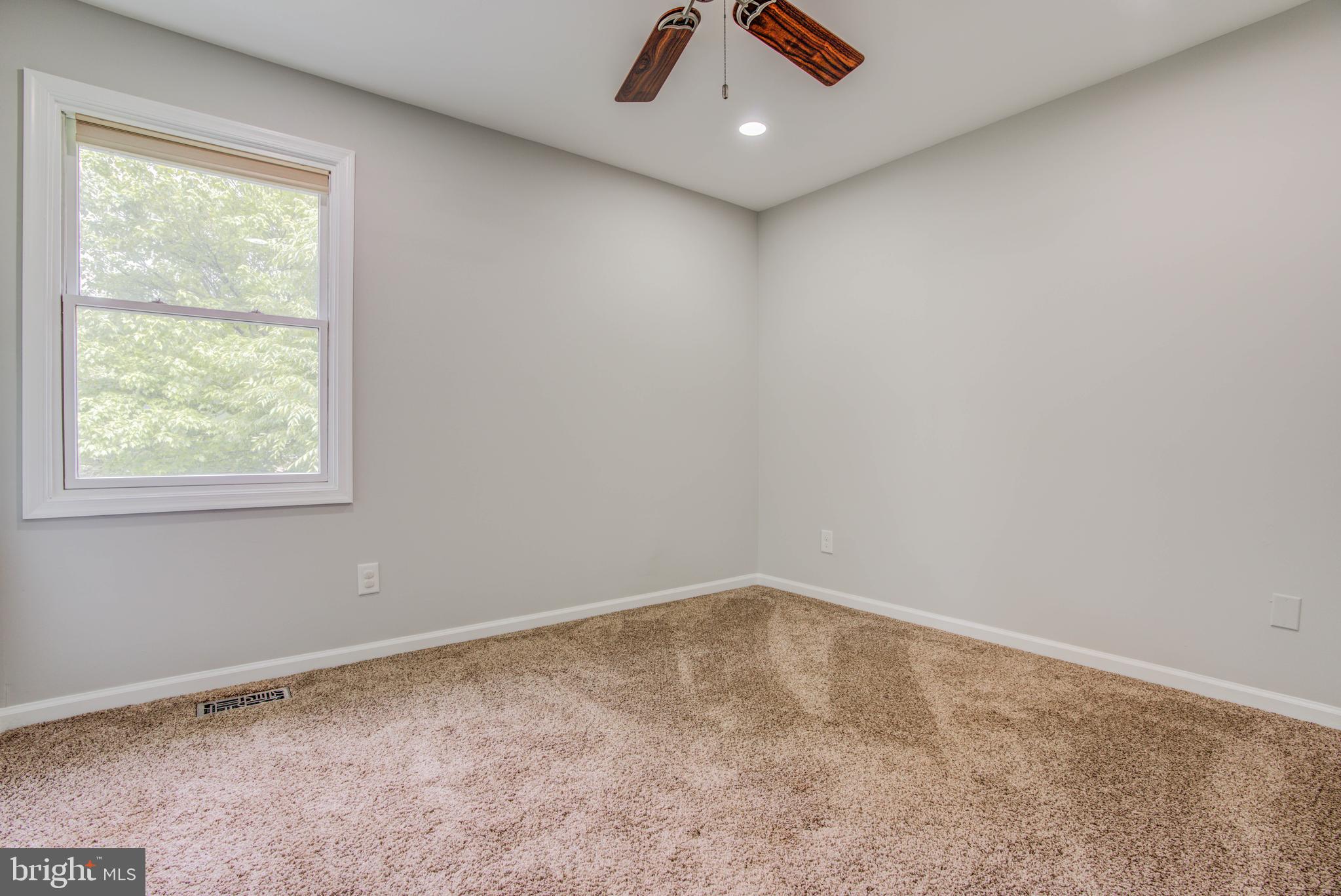 RIDGEFIELD - Residential