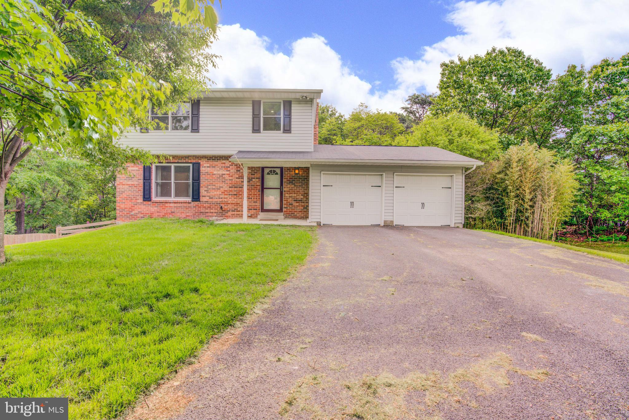 RIDGEFIELD - Residential