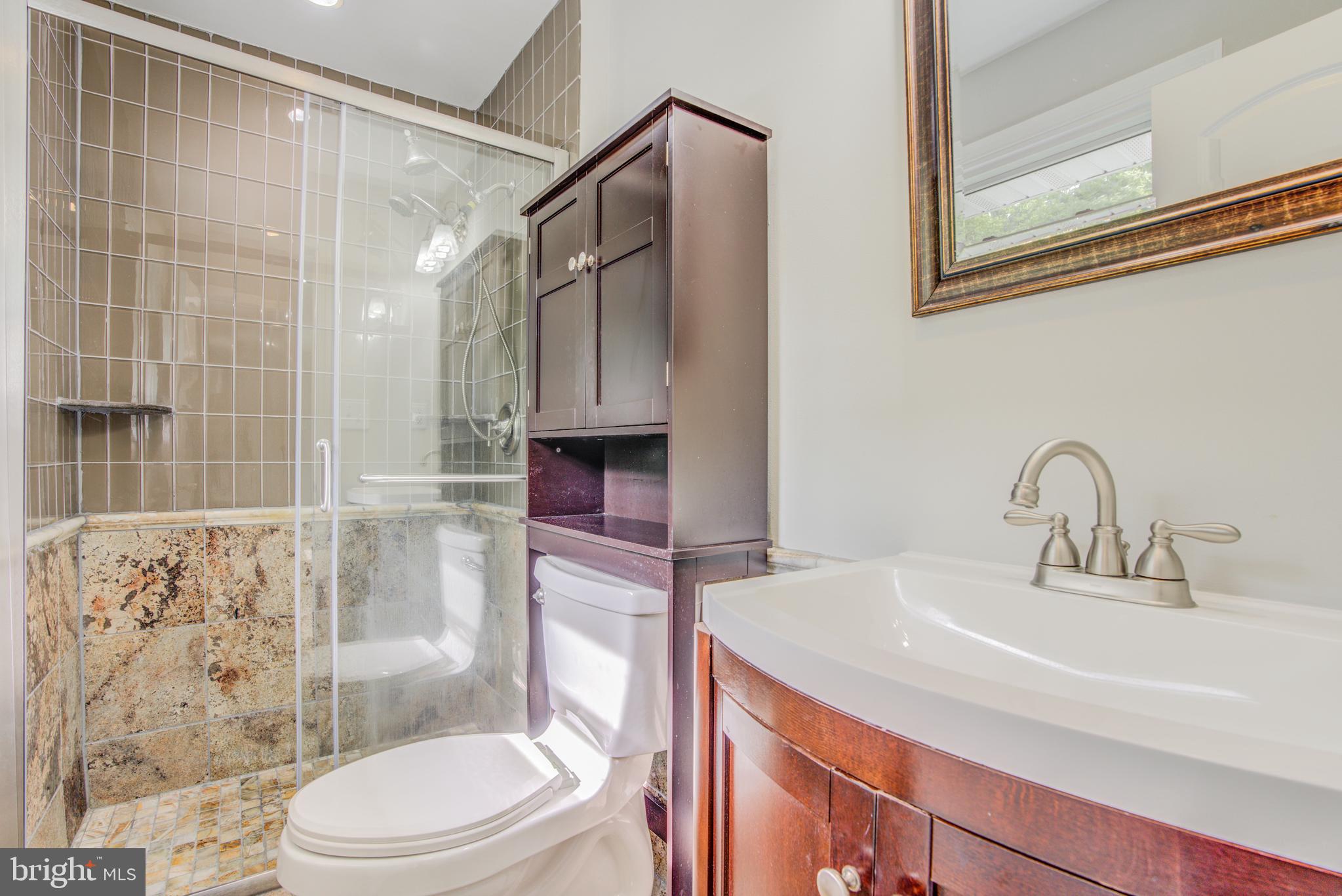 RIDGEFIELD - Residential