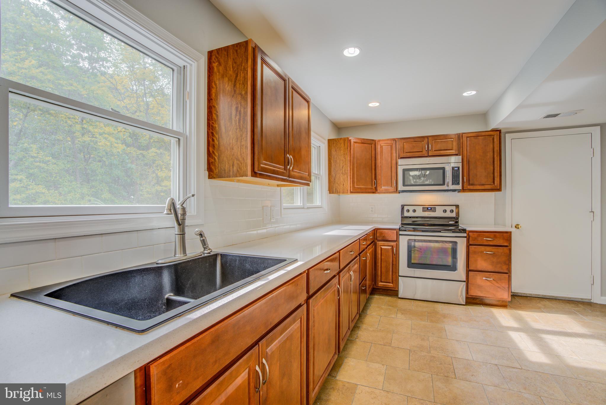 RIDGEFIELD - Residential