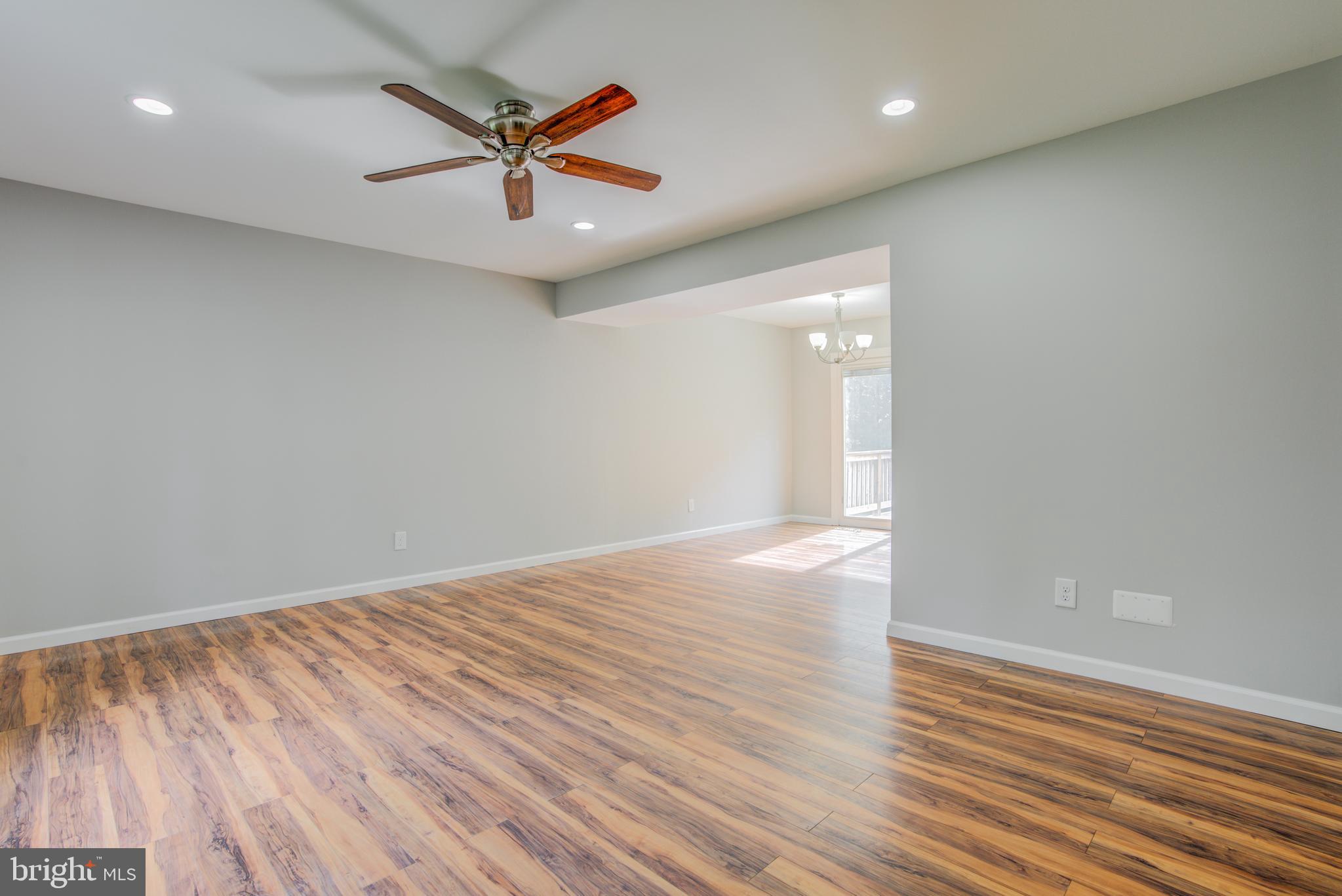 RIDGEFIELD - Residential