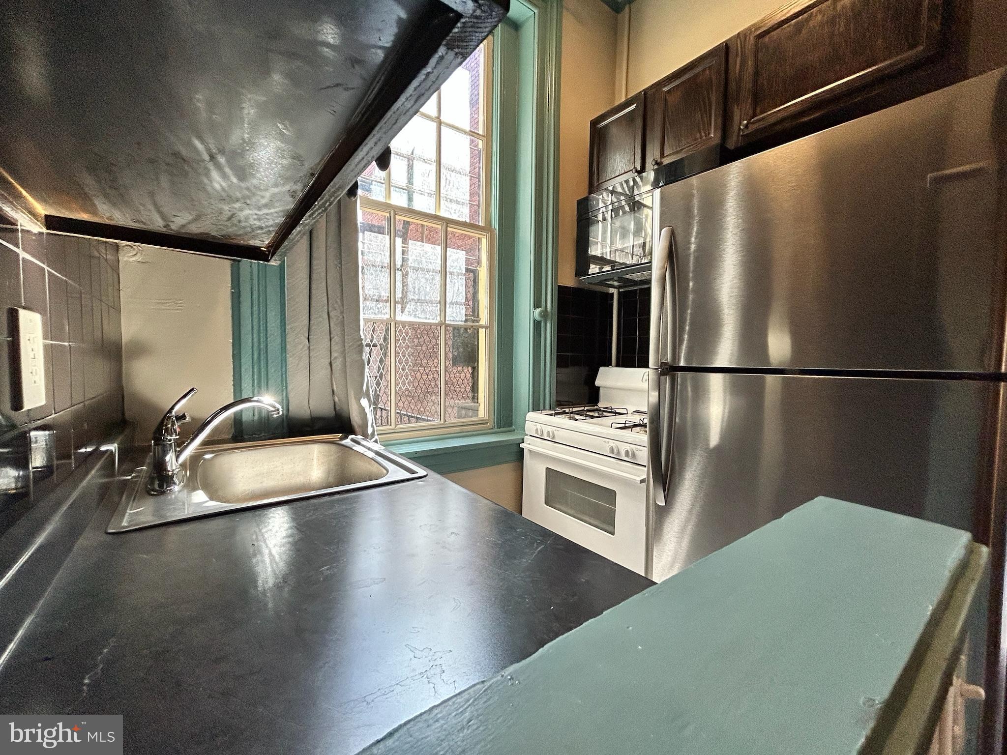 MOUNT VERNON PLACE HISTORIC DISTRICT - Residential Lease
