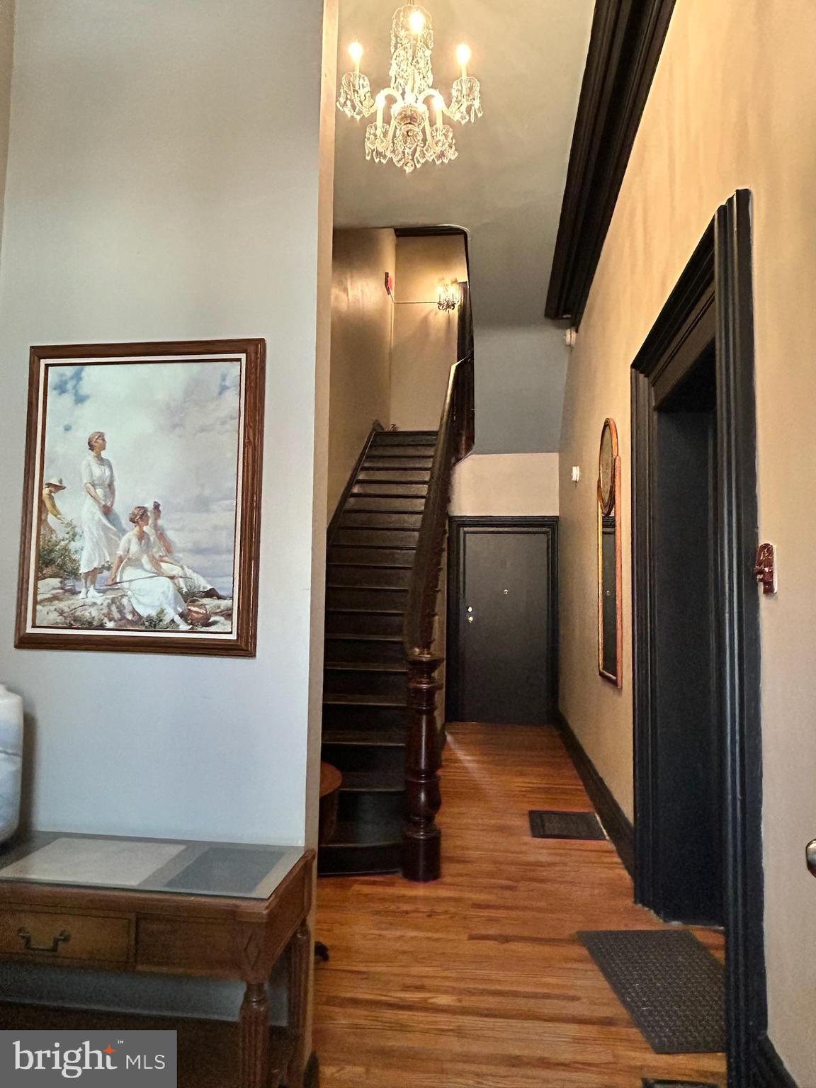 MOUNT VERNON PLACE HISTORIC DISTRICT - Residential Lease