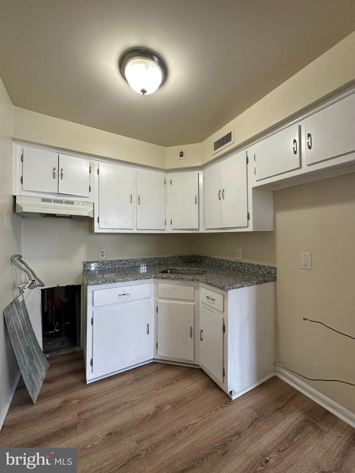 BOOTH-BOYD - Residential Lease