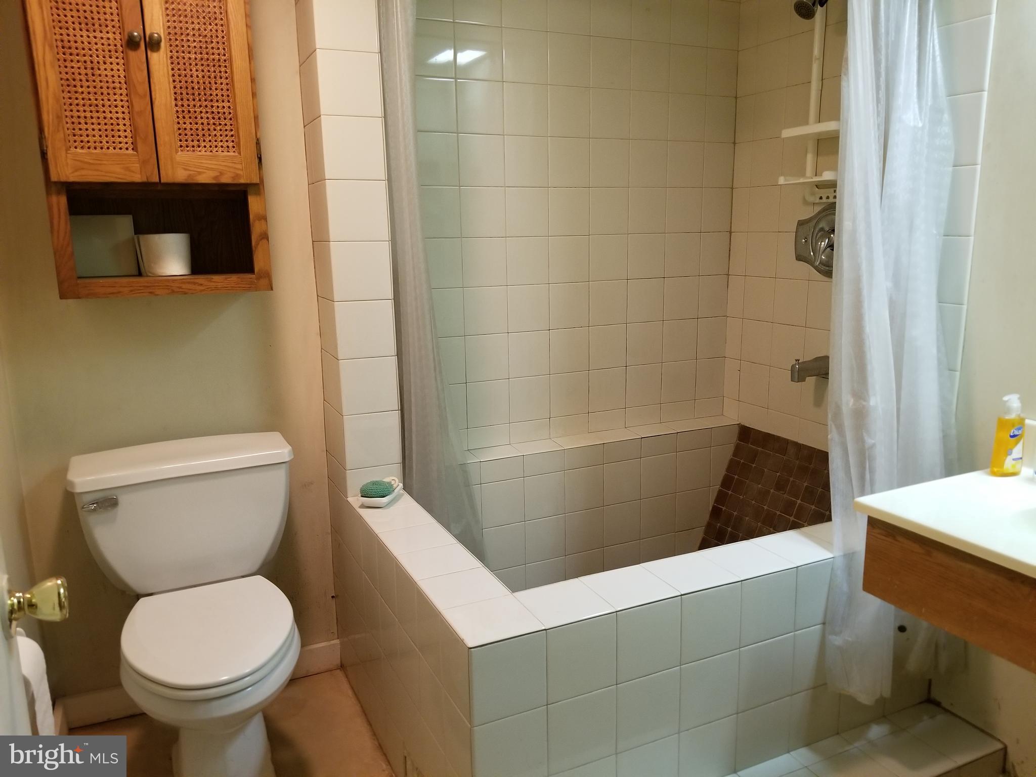 LANDSDOWNE - Residential