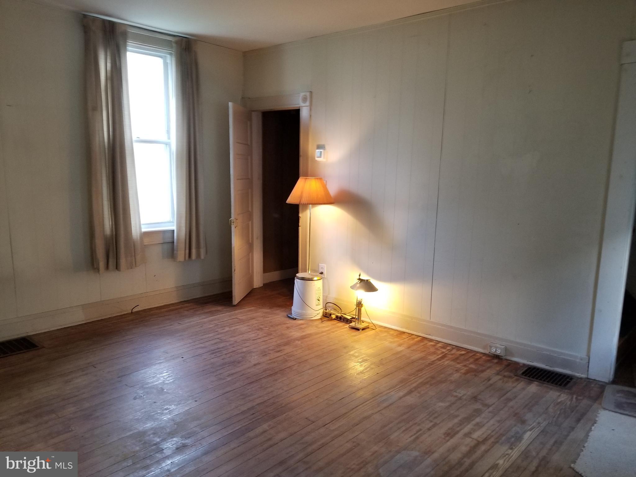 LANDSDOWNE - Residential