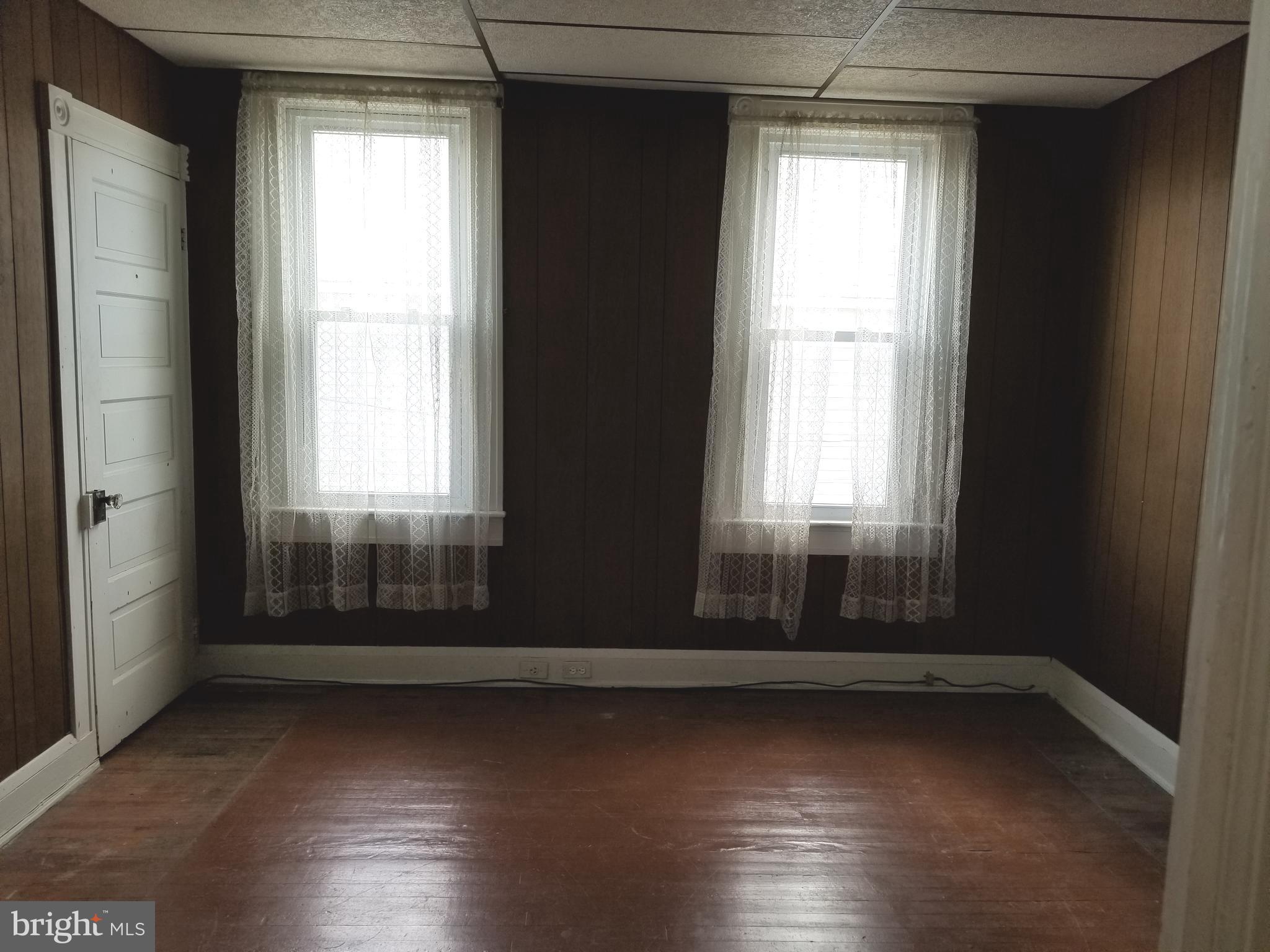 LANDSDOWNE - Residential