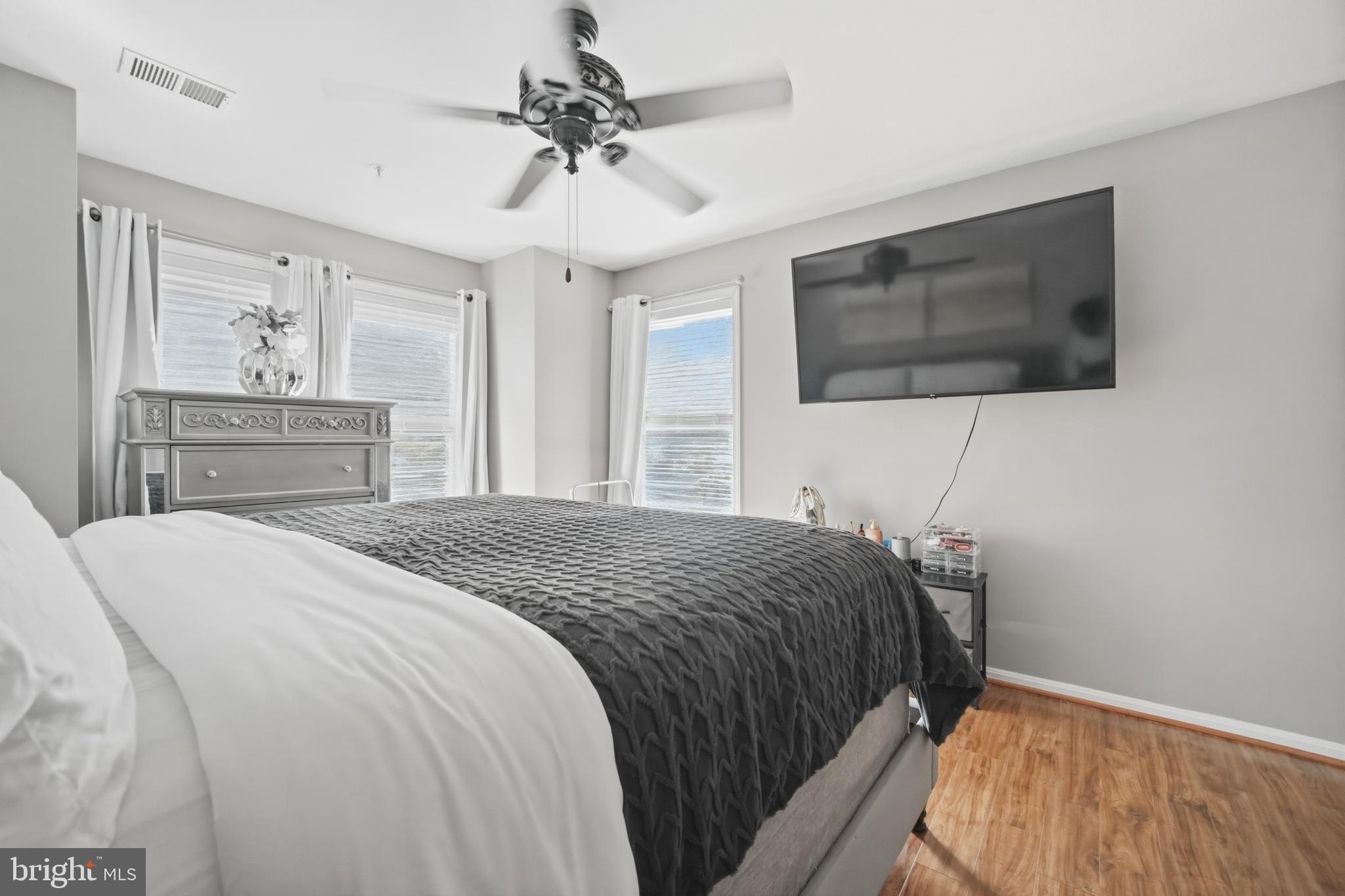 RUSSETT - Residential