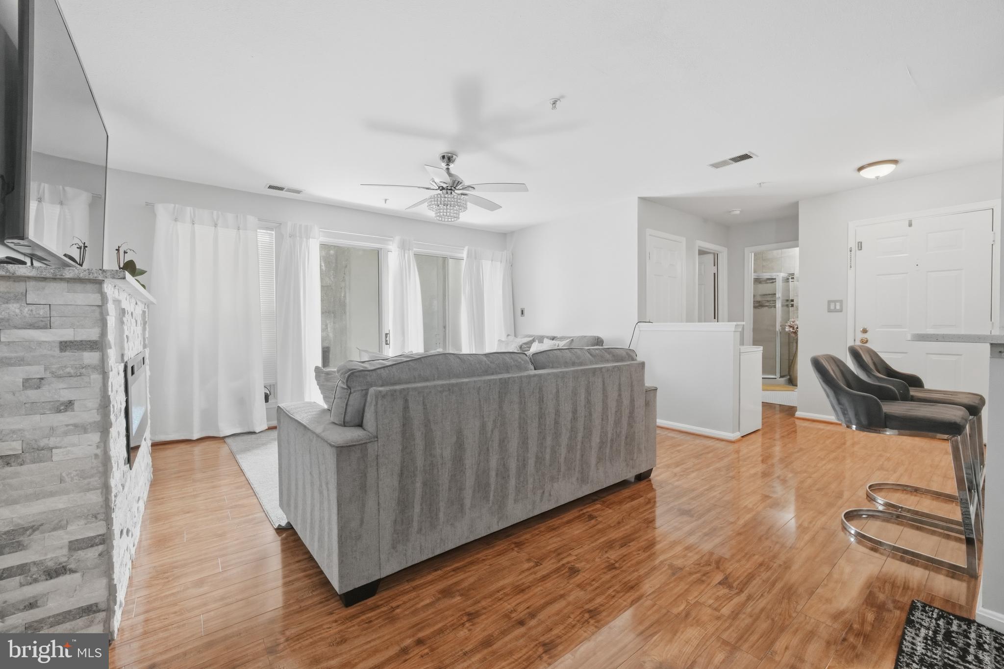 RUSSETT - Residential