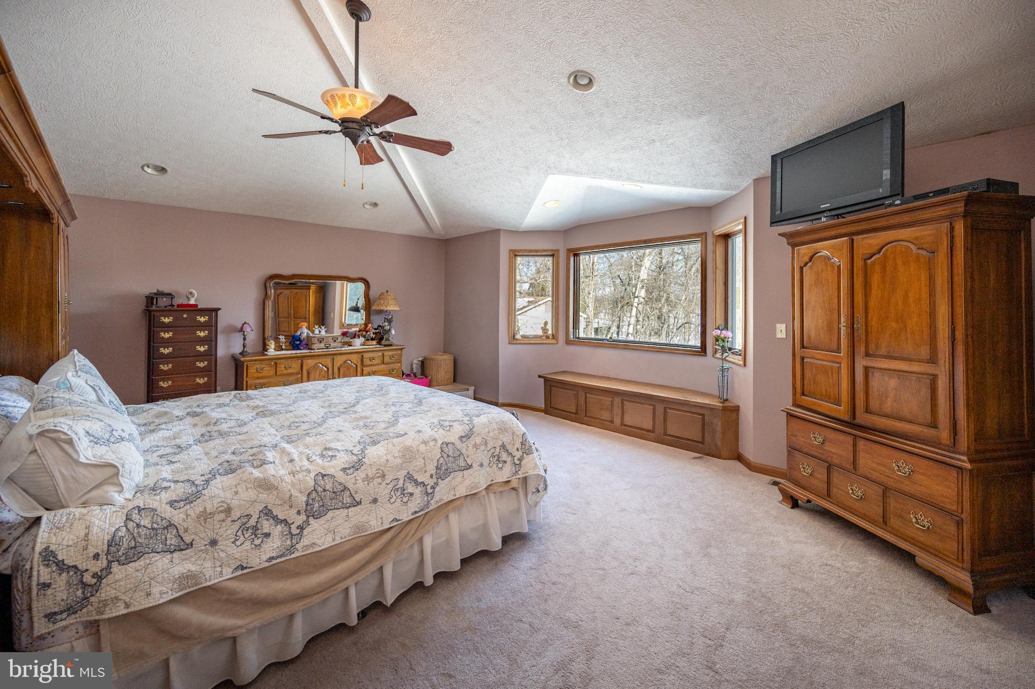 DEEP CREEK LAKE - Residential