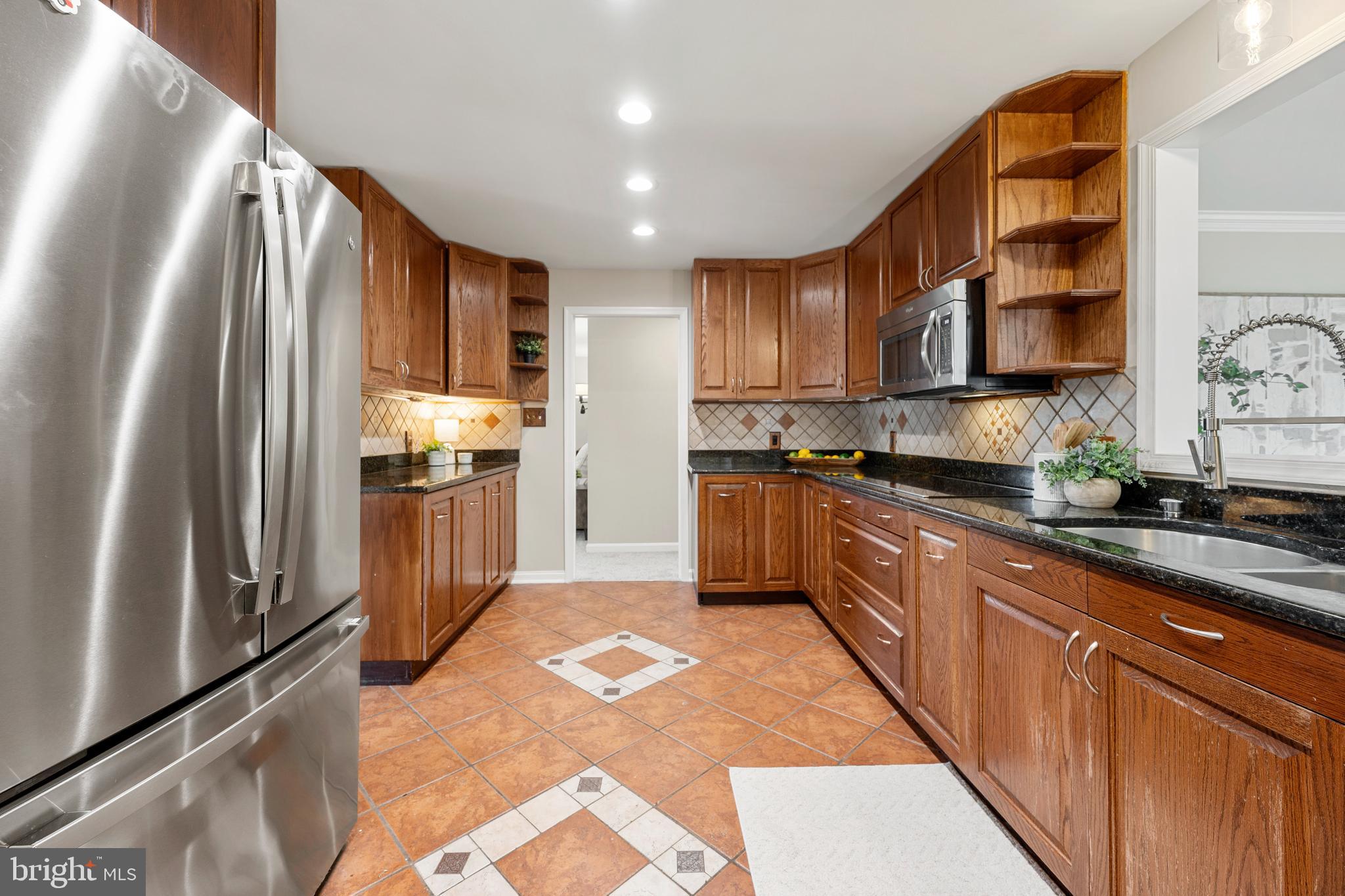 SOUTHDOWN SHORES - Residential