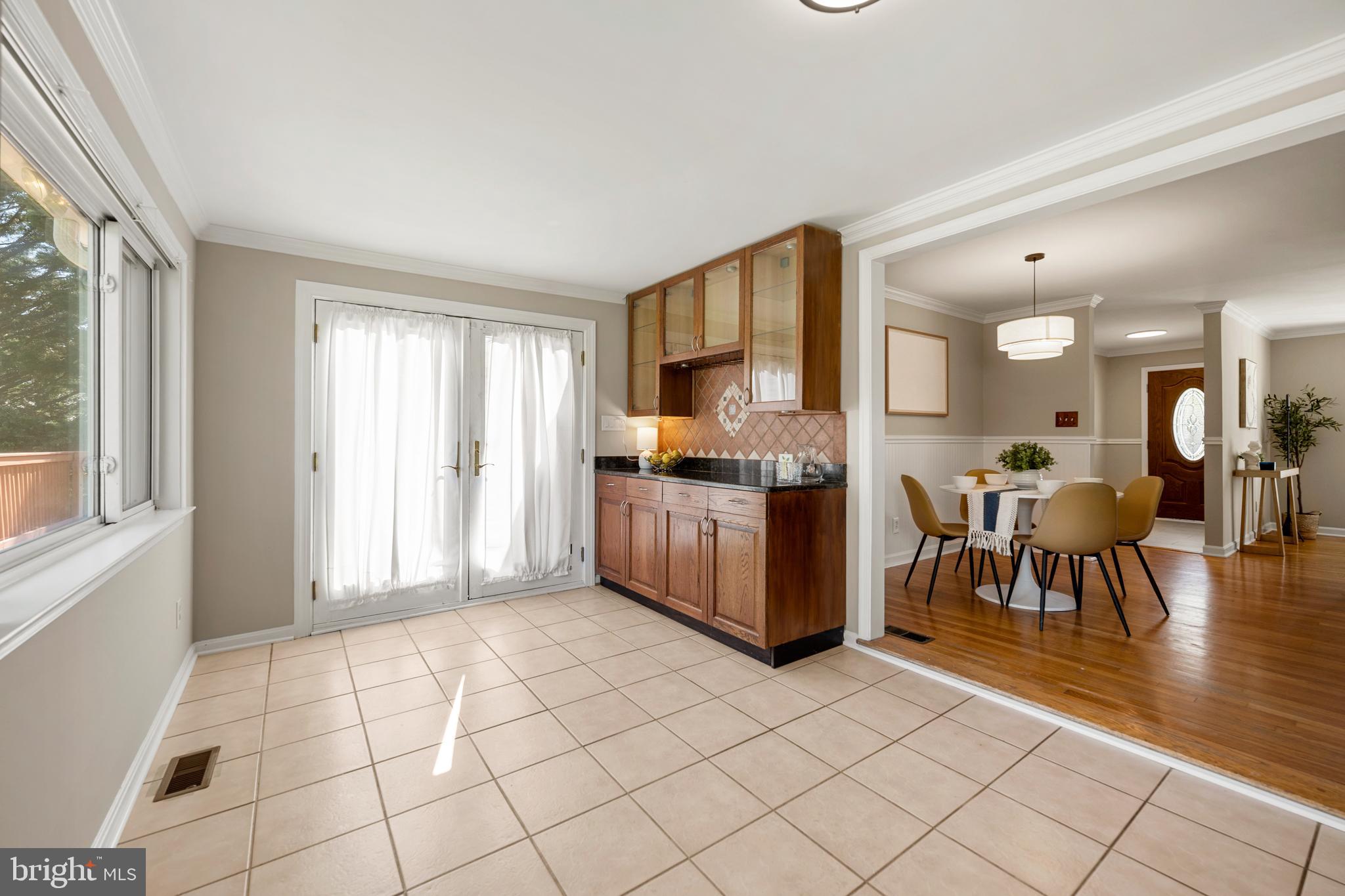 SOUTHDOWN SHORES - Residential