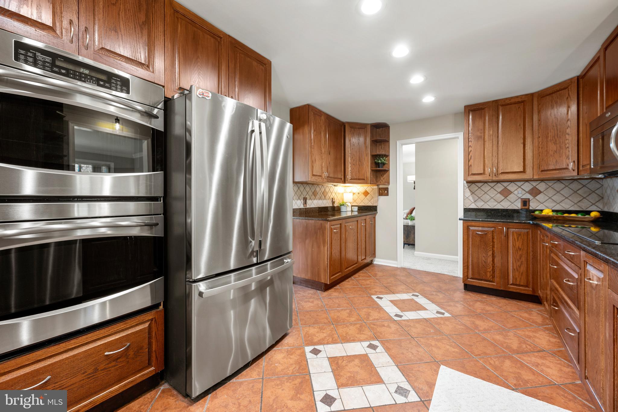 SOUTHDOWN SHORES - Residential