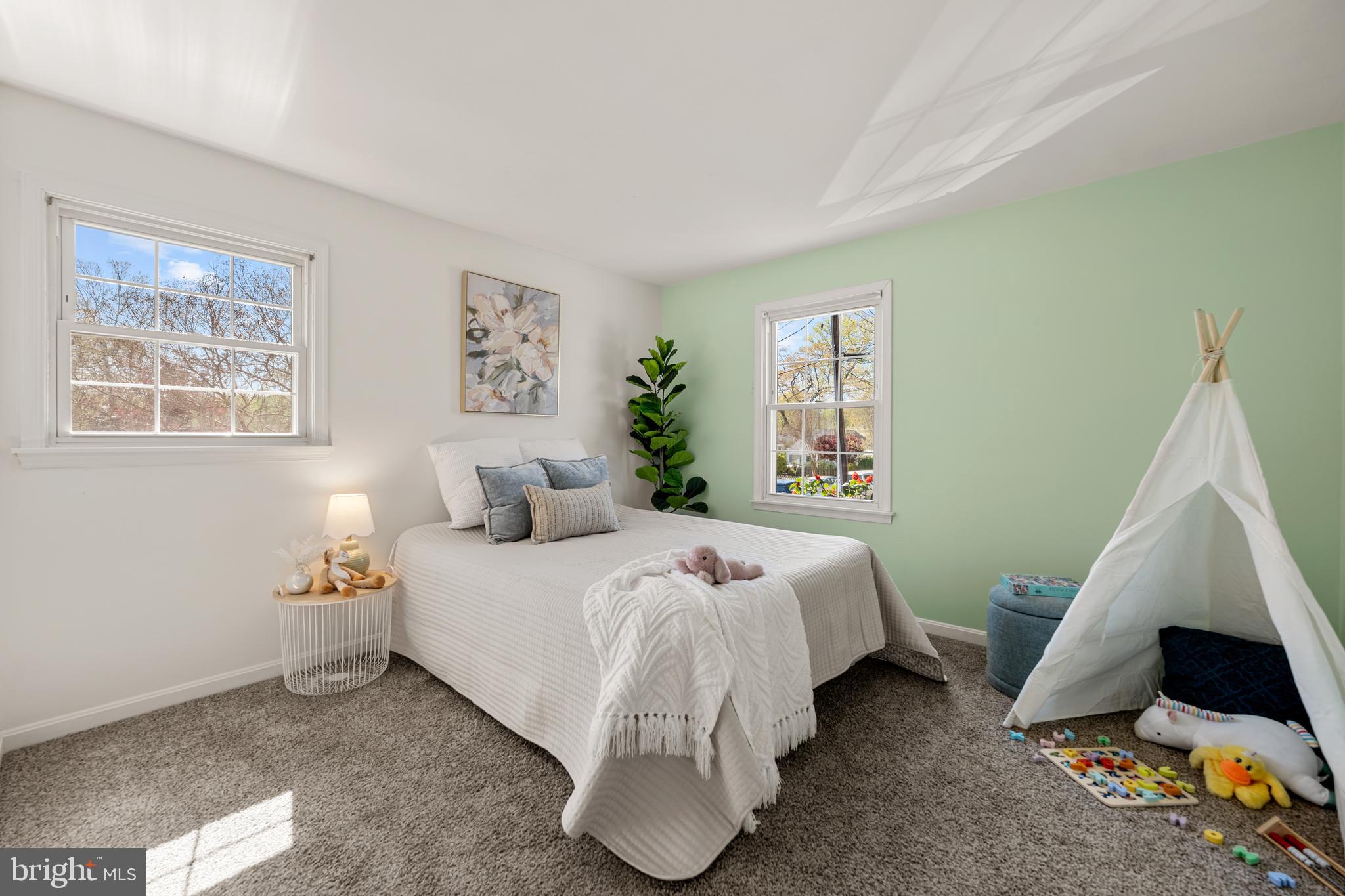 SOUTHDOWN SHORES - Residential