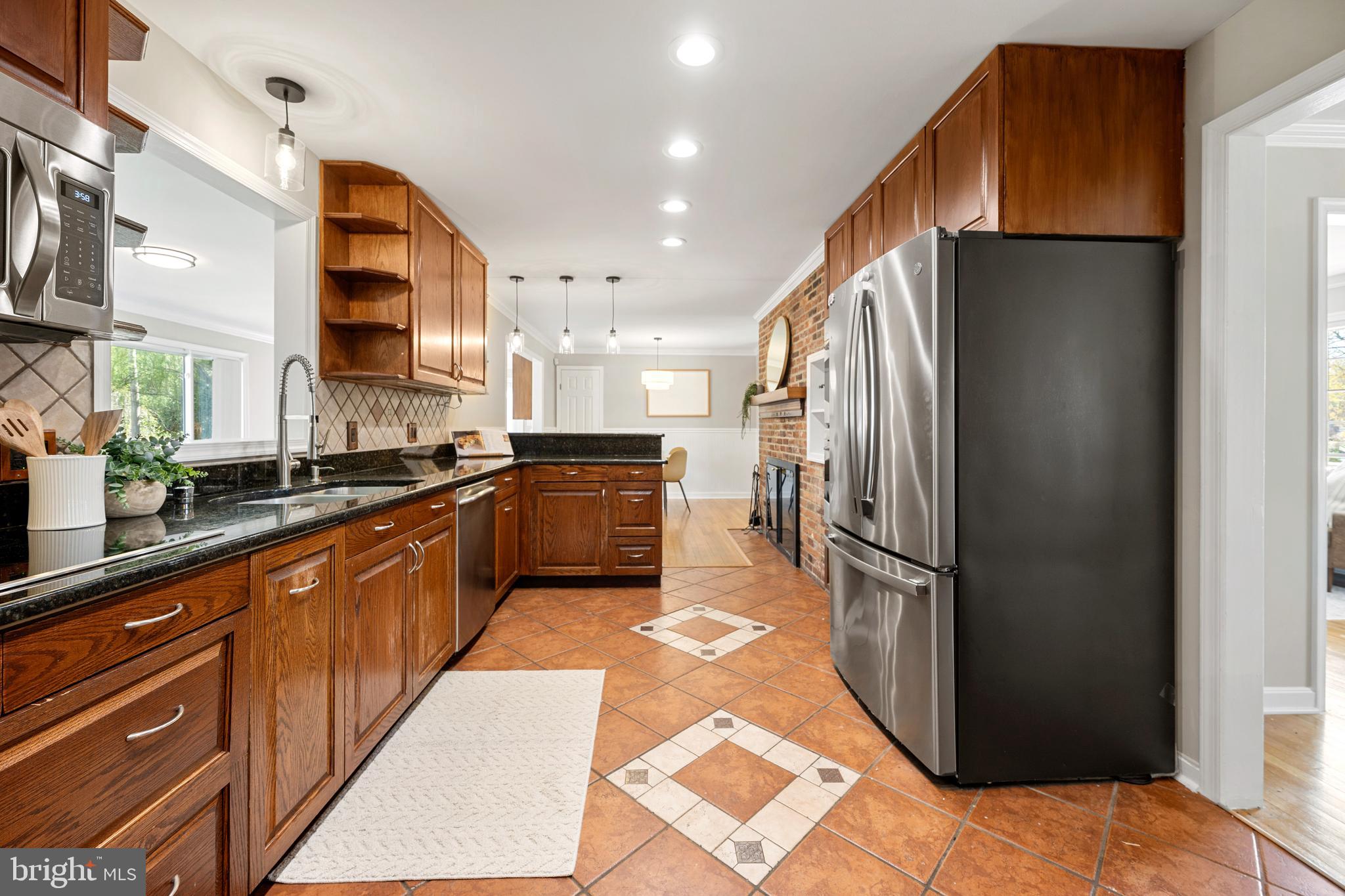 SOUTHDOWN SHORES - Residential