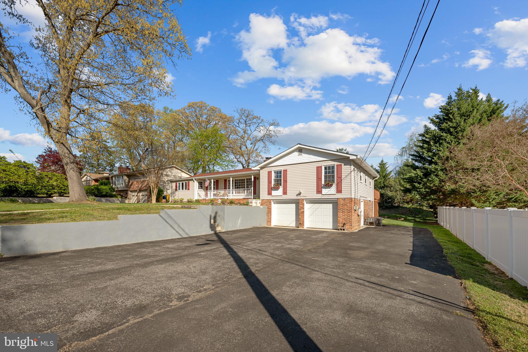 SOUTHDOWN SHORES - Residential