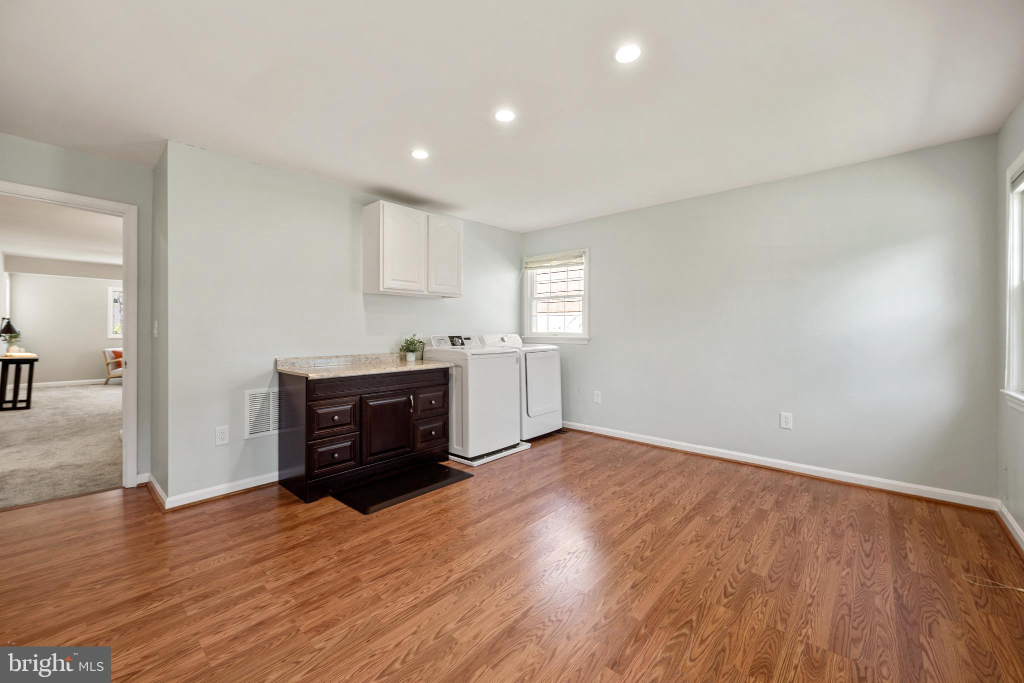 SOUTHDOWN SHORES - Residential