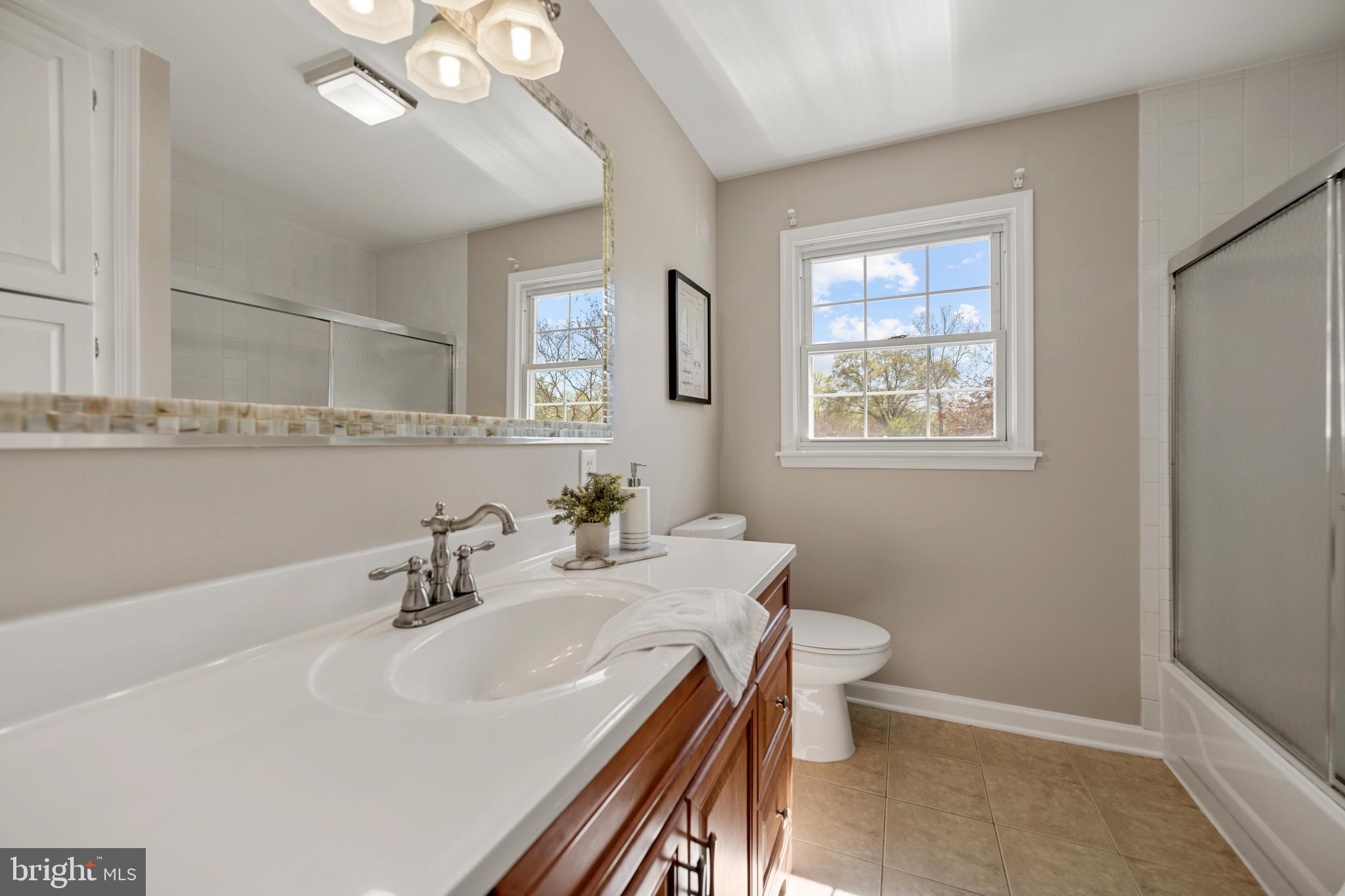 SOUTHDOWN SHORES - Residential