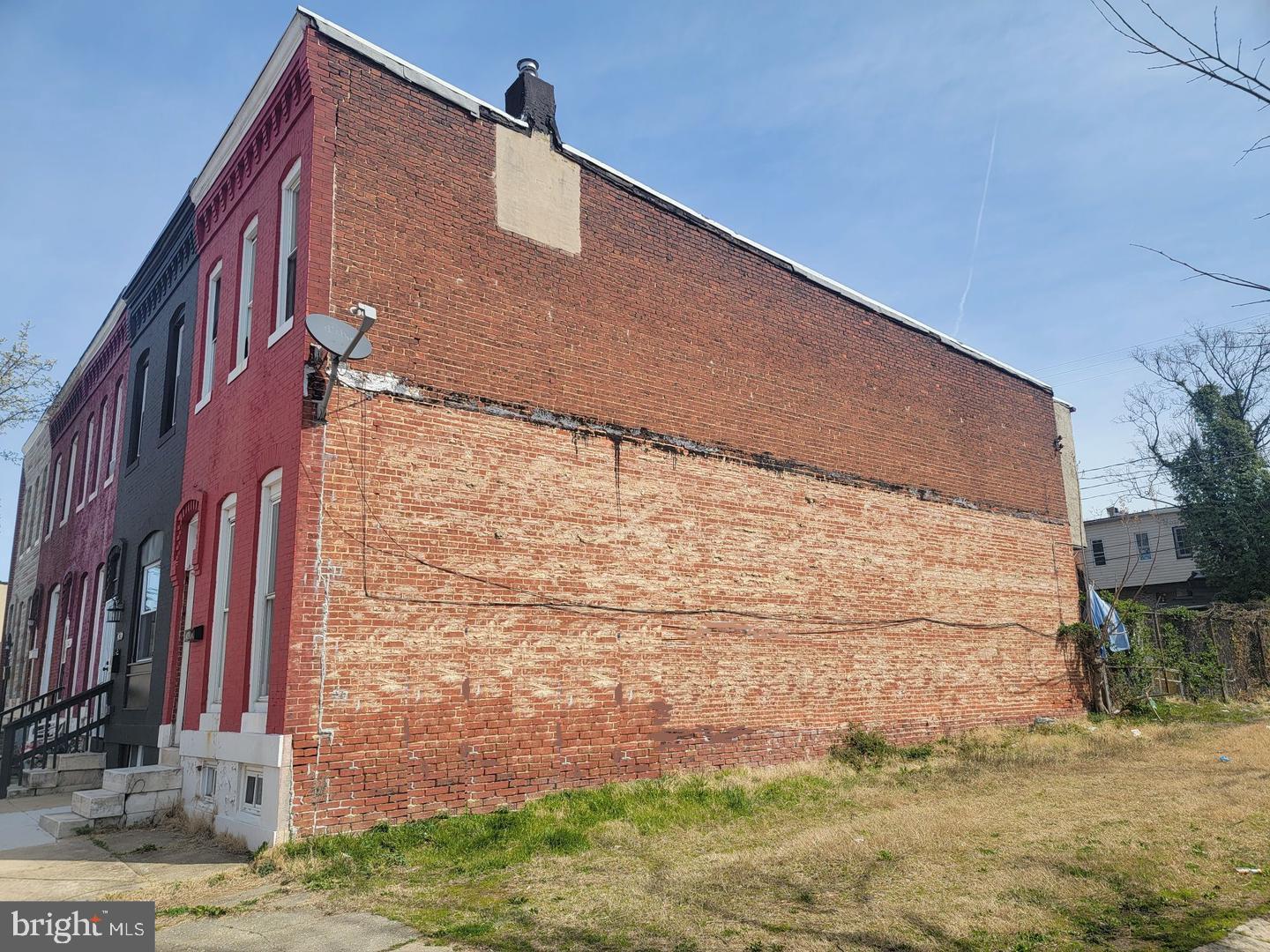 2419 BRENTWOOD AVENUE