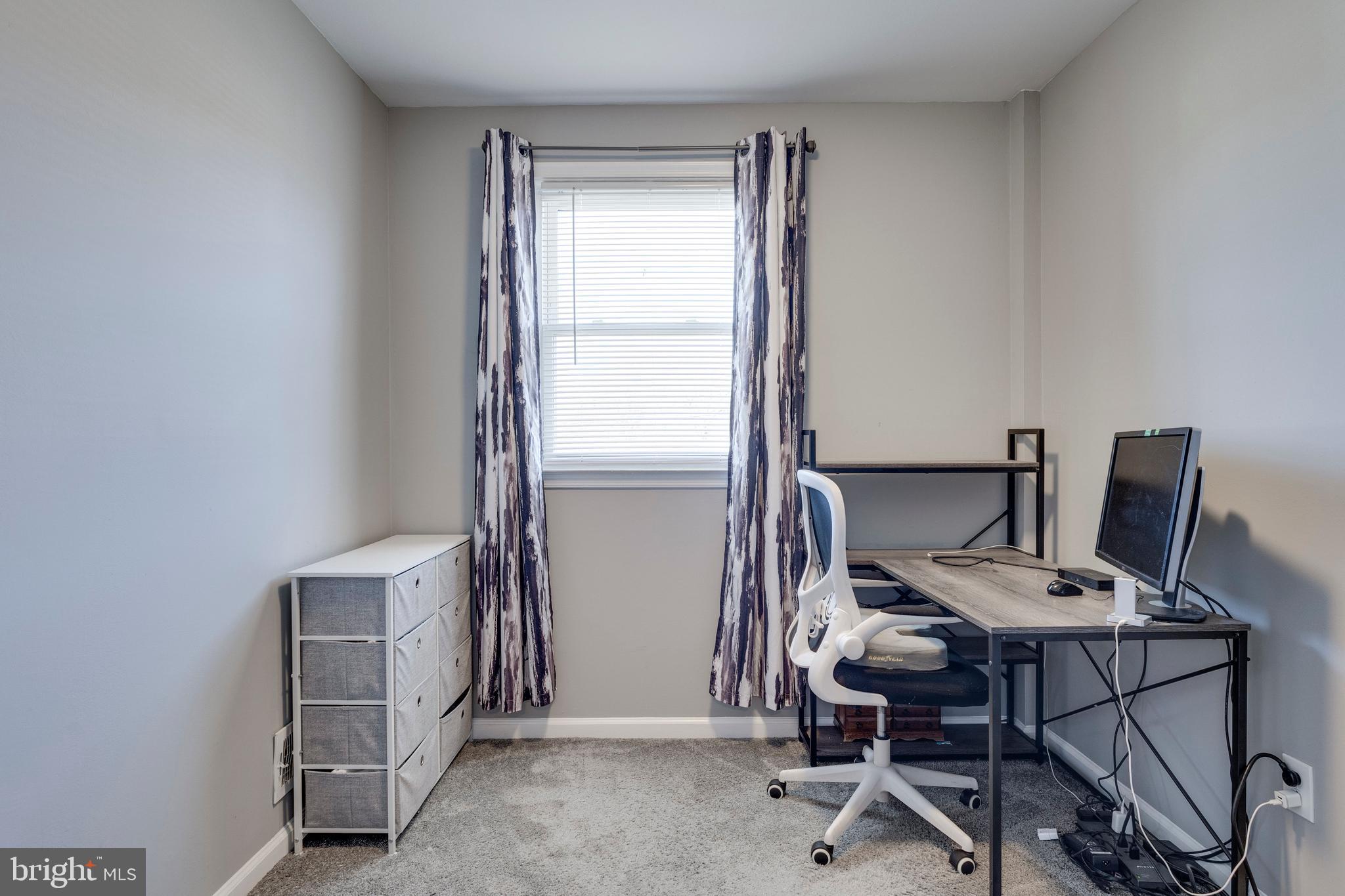 GLASSMANOR - Residential