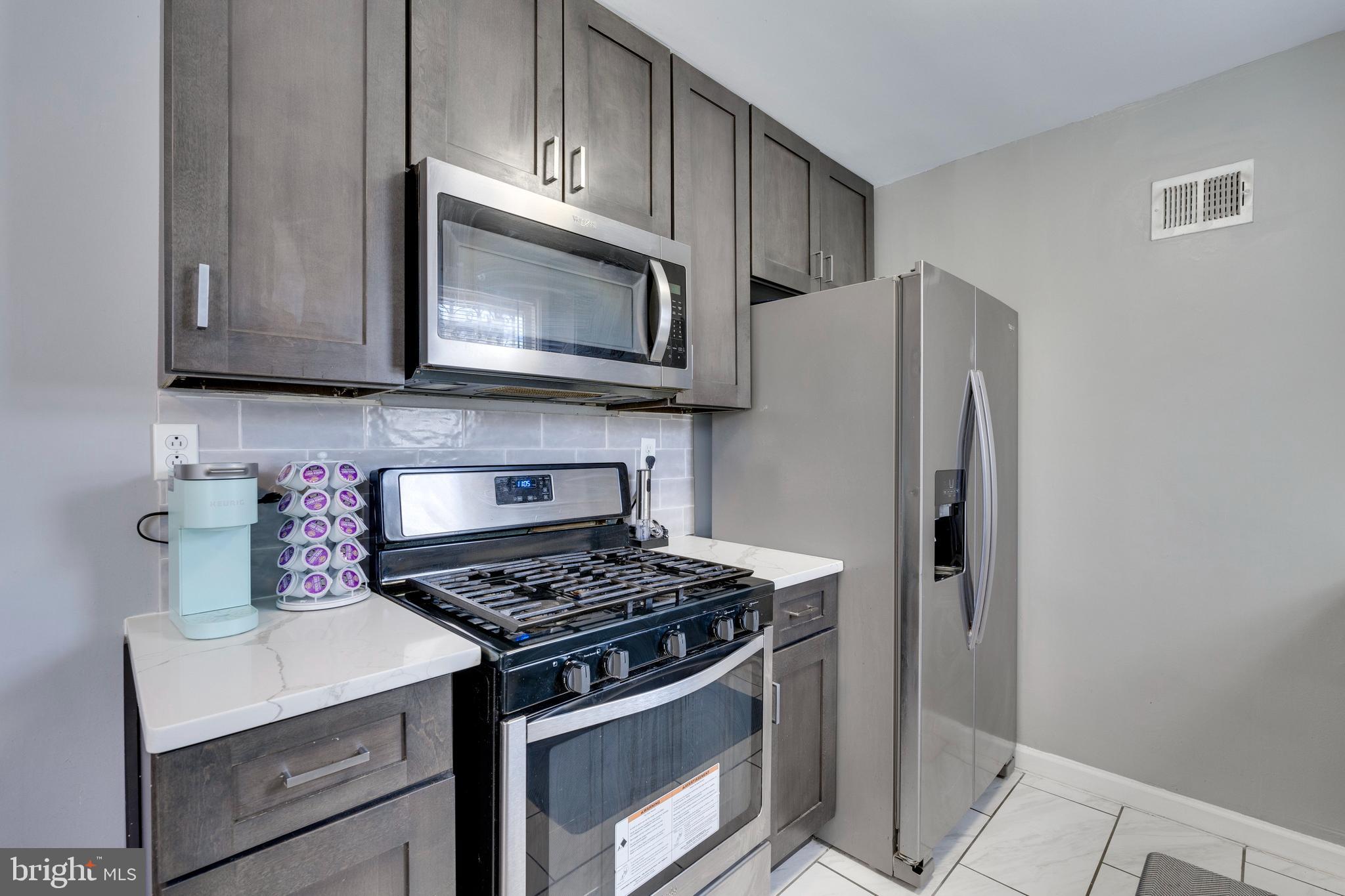 GLASSMANOR - Residential