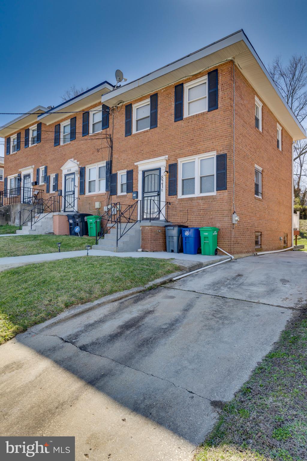 GLASSMANOR - Residential