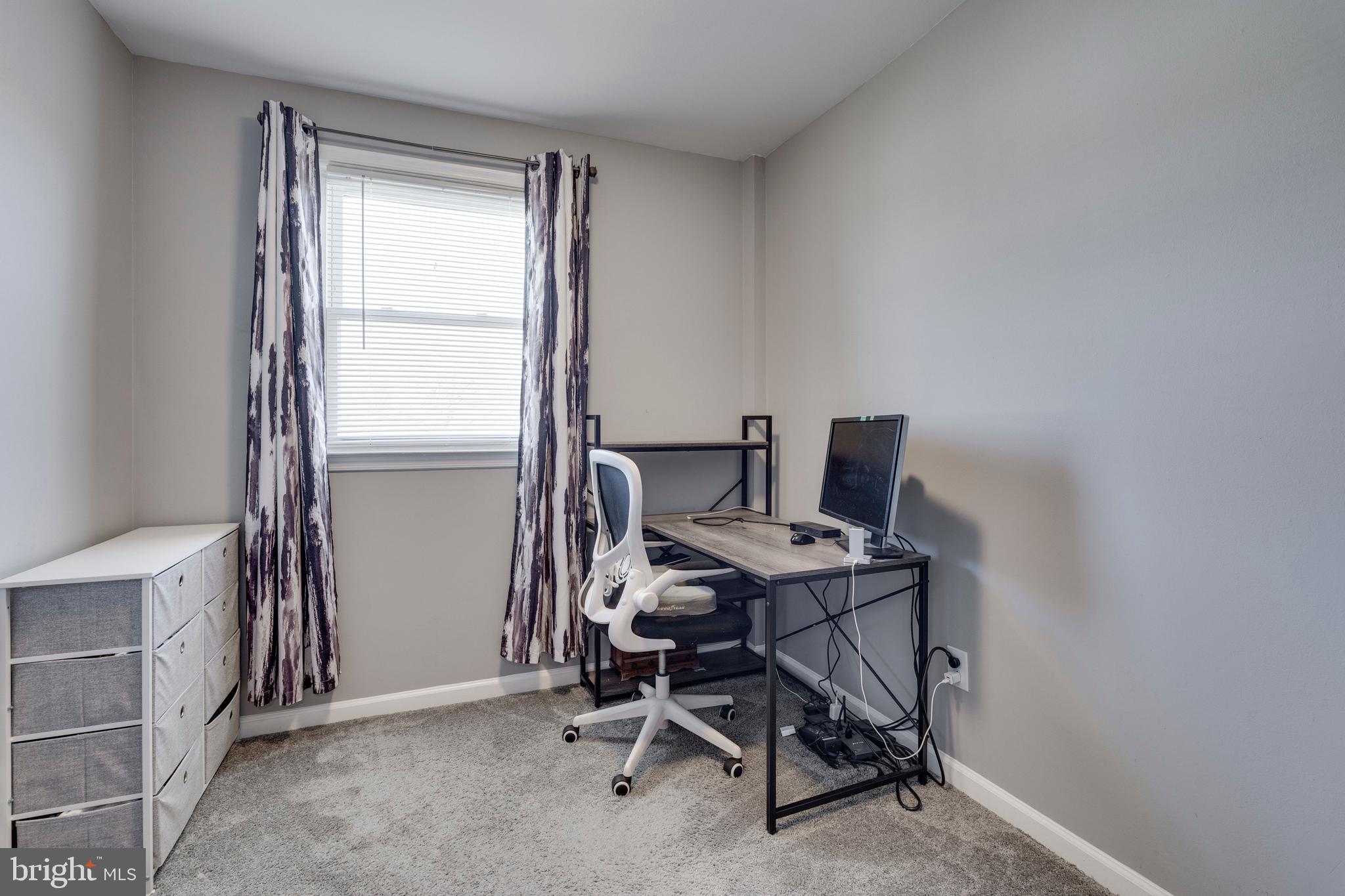 GLASSMANOR - Residential