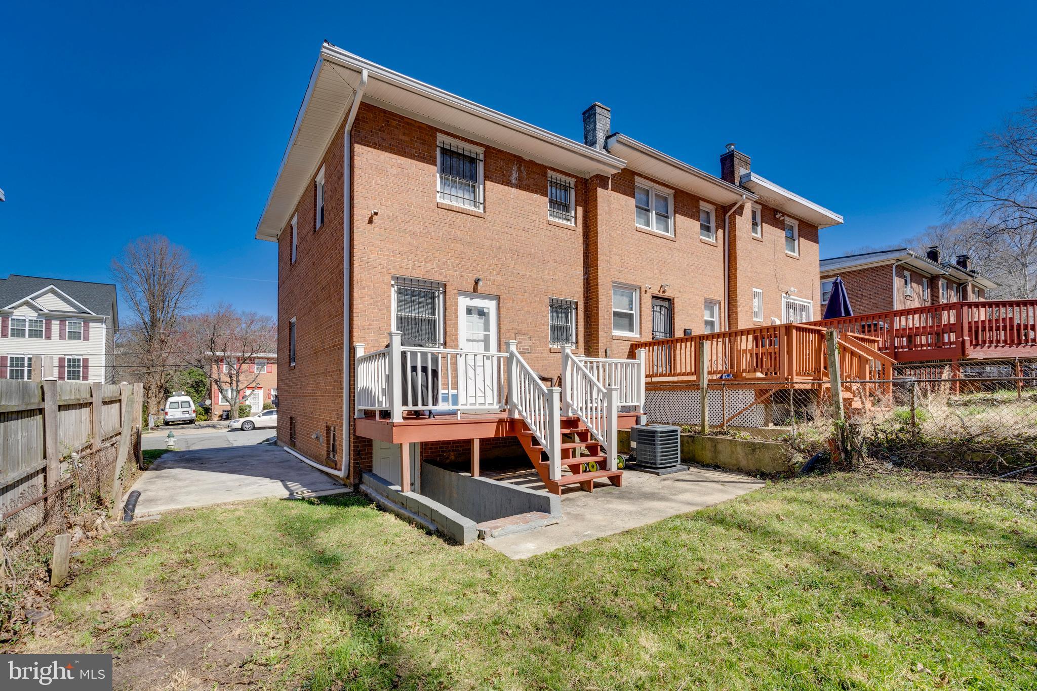 GLASSMANOR - Residential