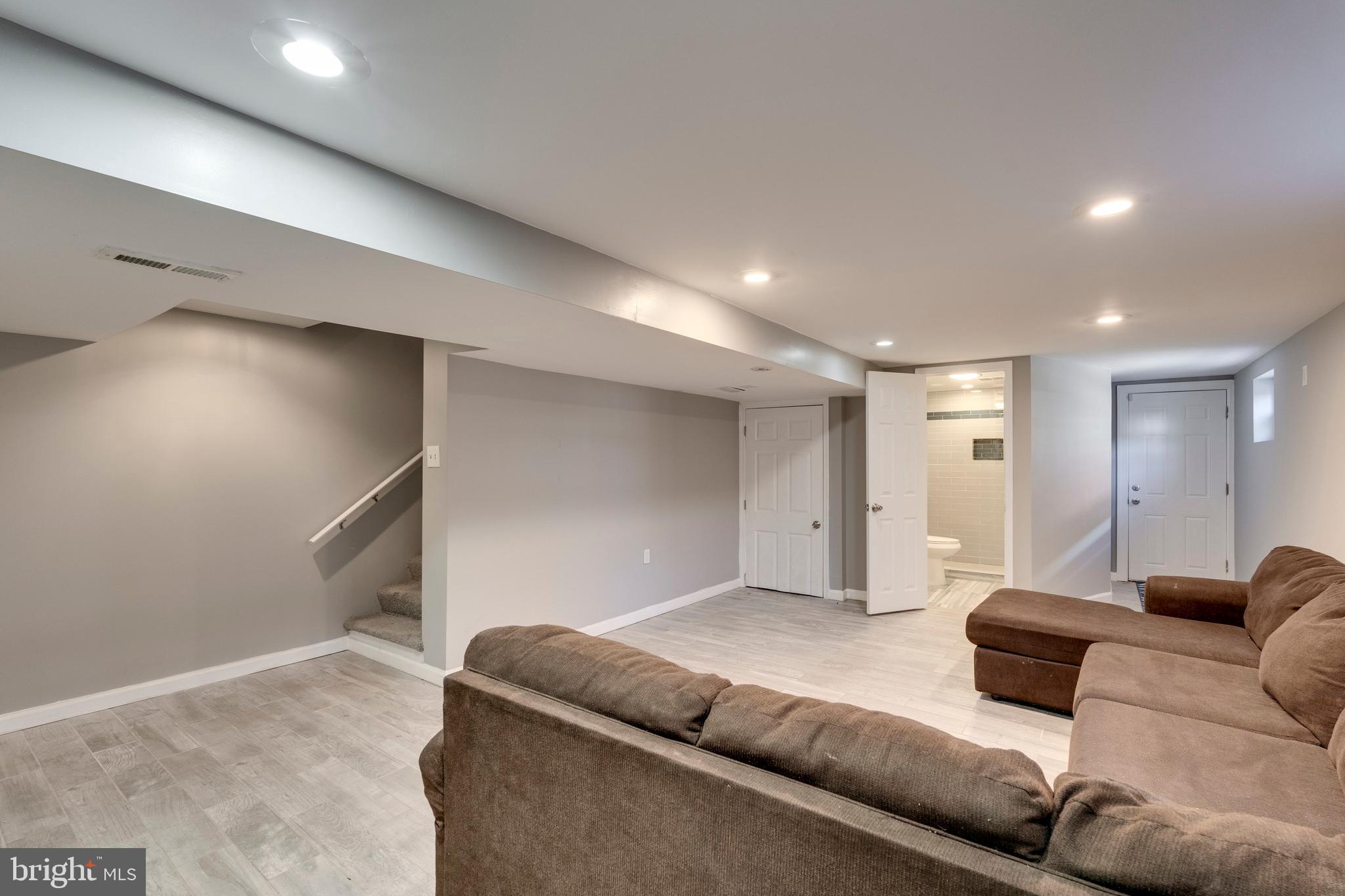 GLASSMANOR - Residential