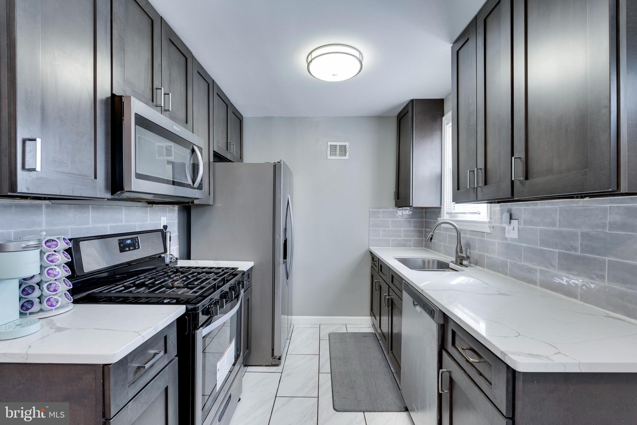 GLASSMANOR - Residential