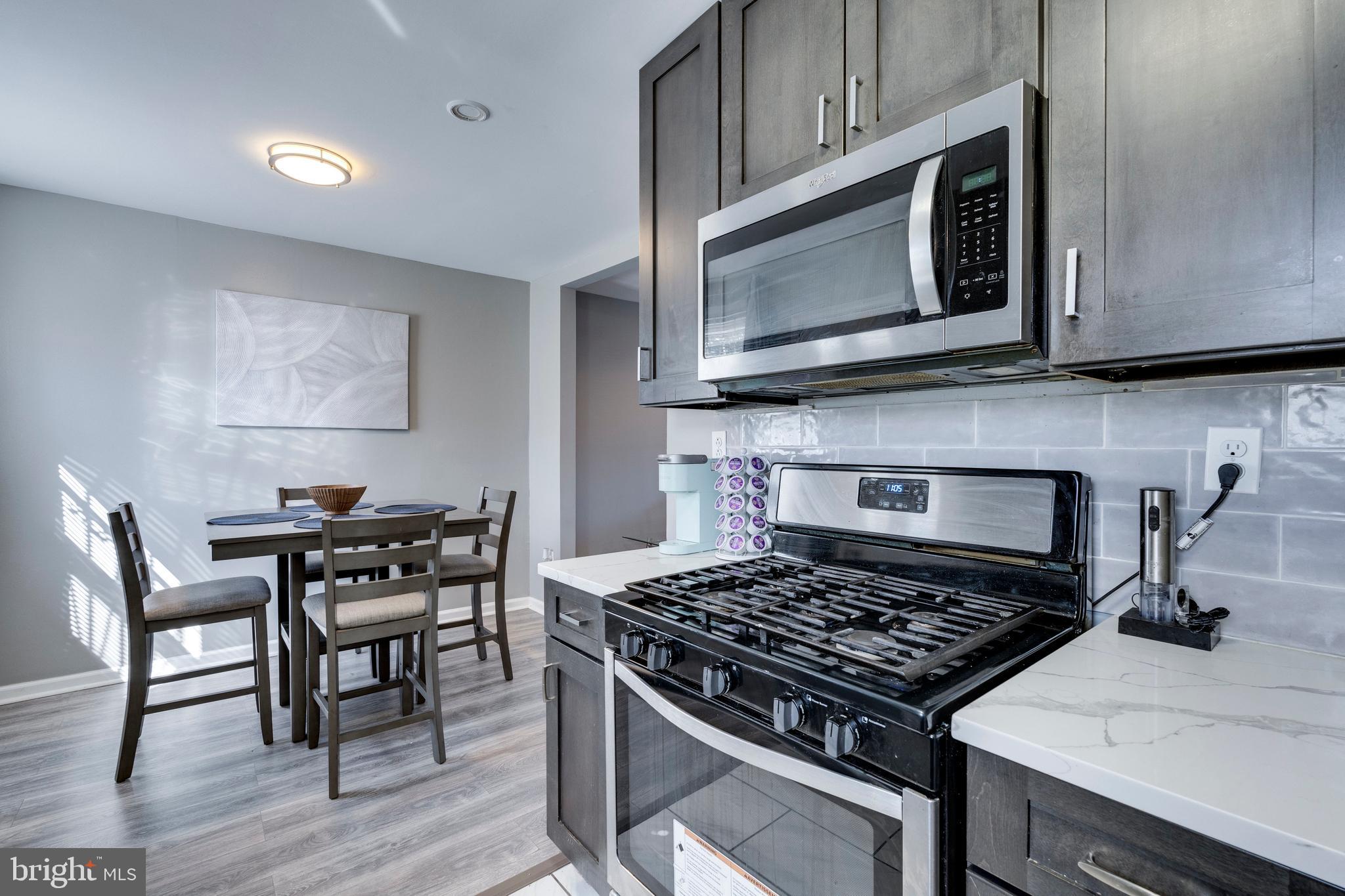 GLASSMANOR - Residential