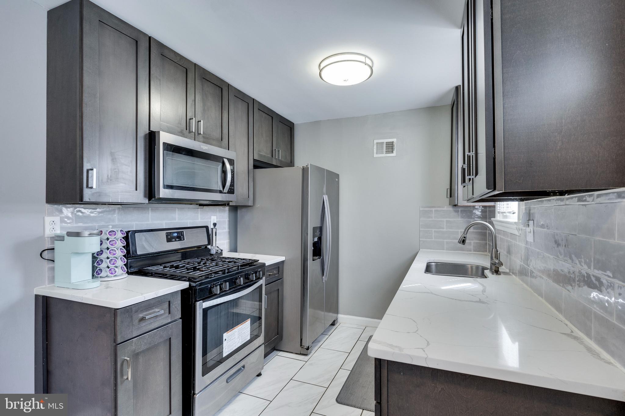 GLASSMANOR - Residential