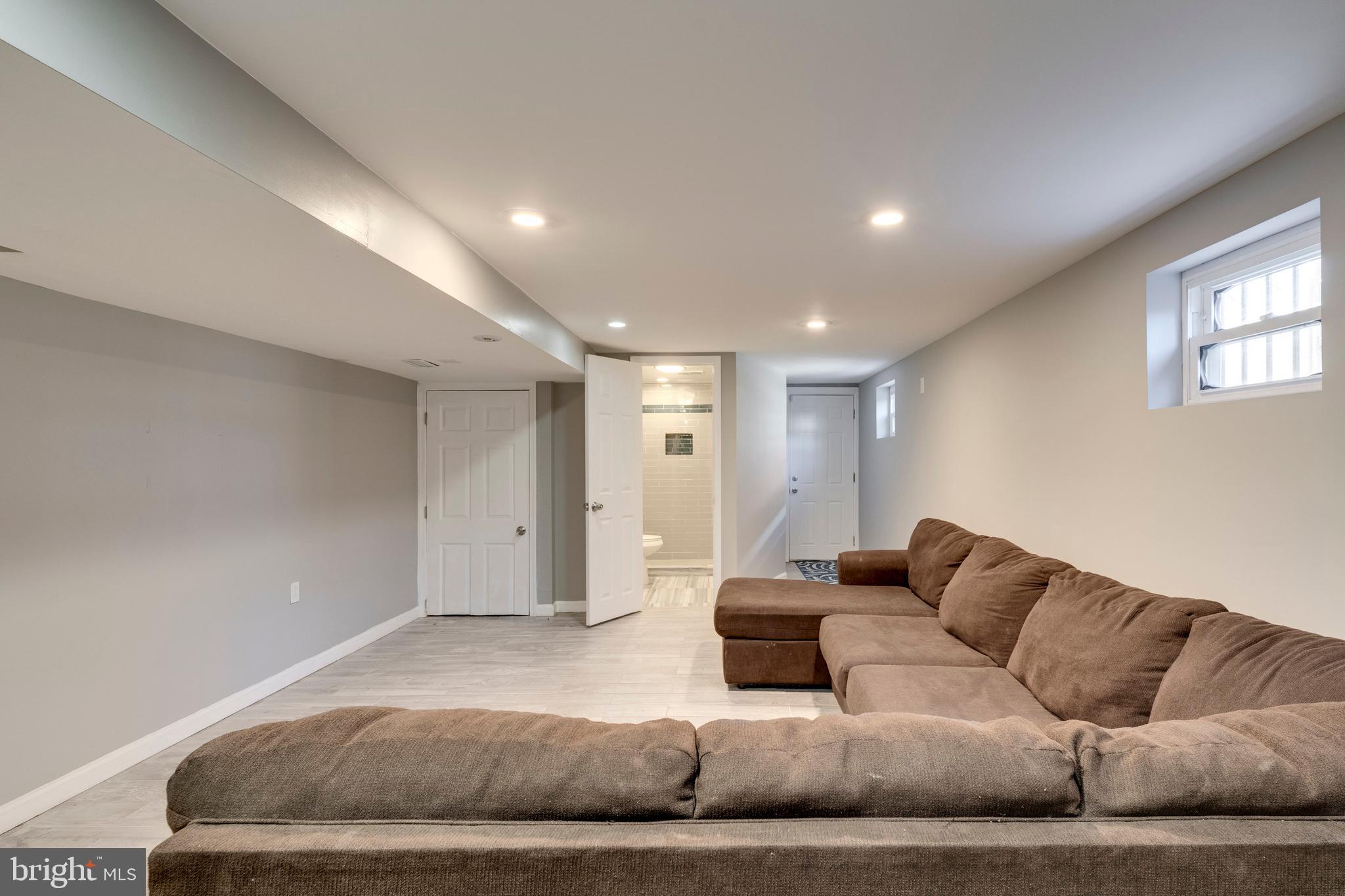 GLASSMANOR - Residential