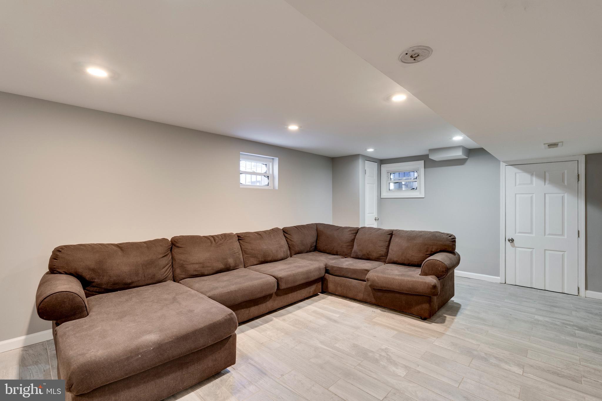 GLASSMANOR - Residential