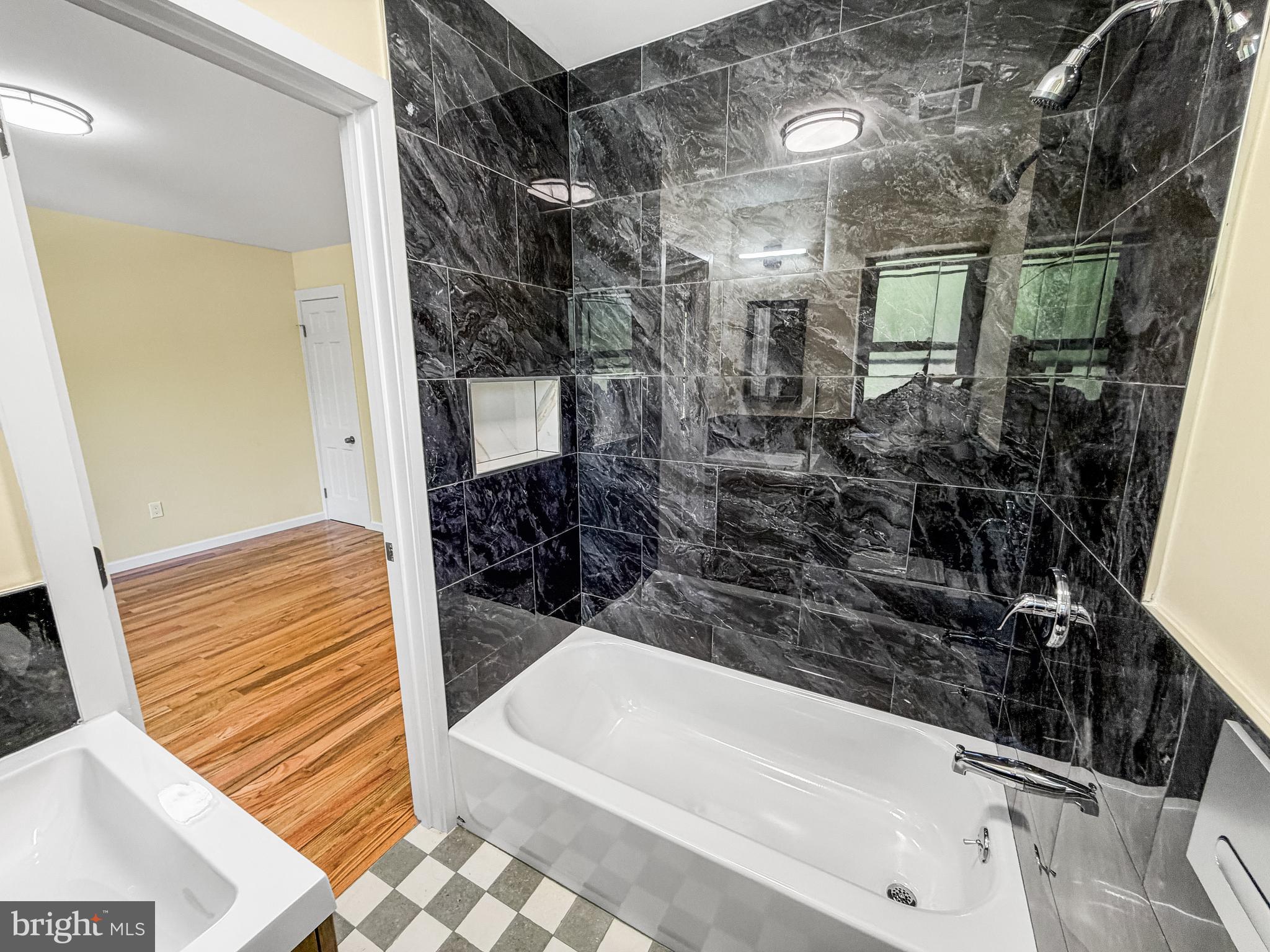 CHESTER CITY - Residential