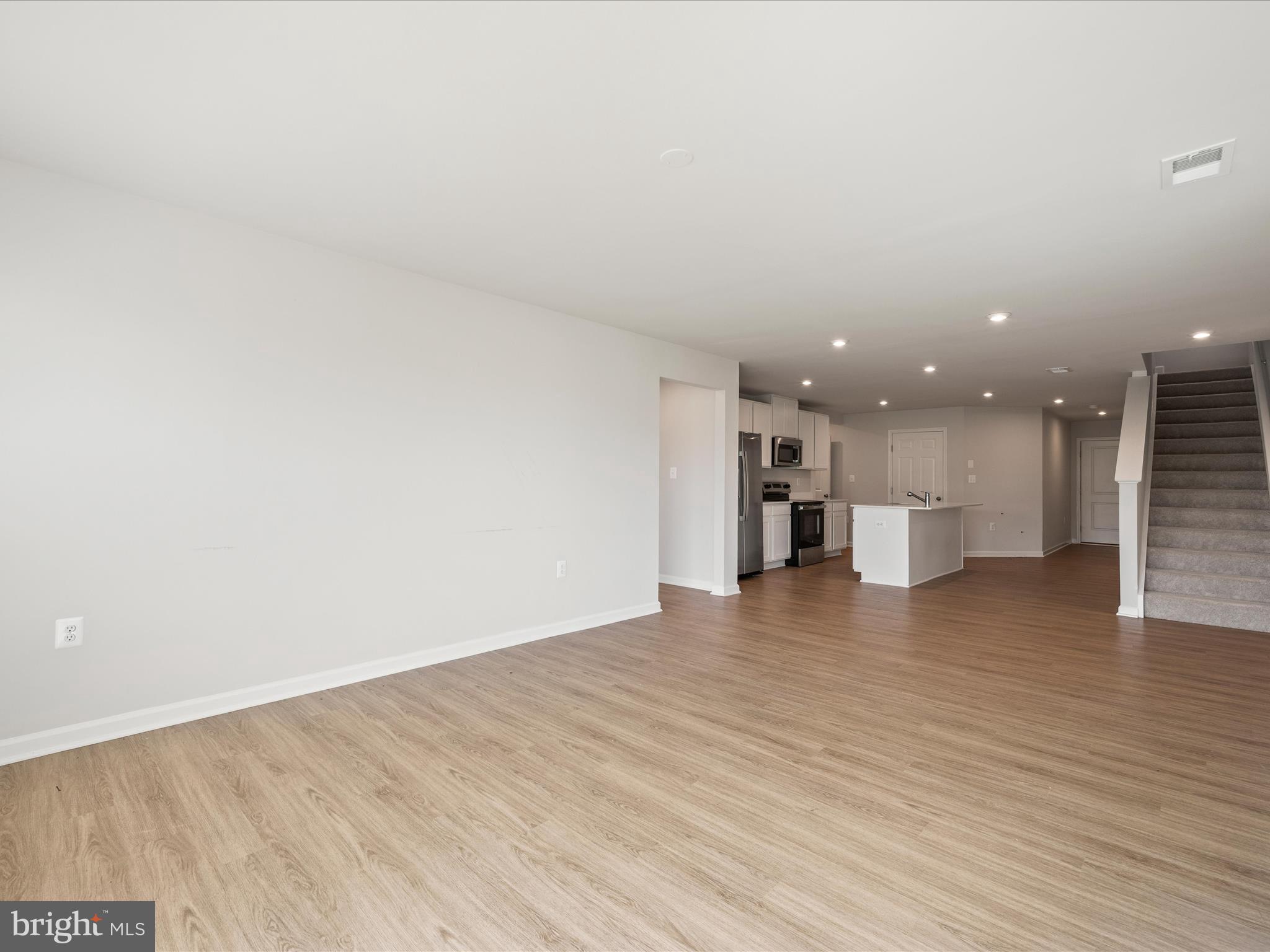 STONE SPRING - Residential