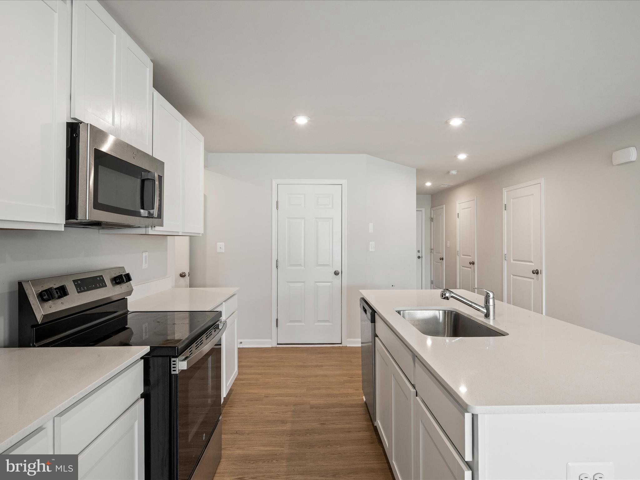 STONE SPRING - Residential