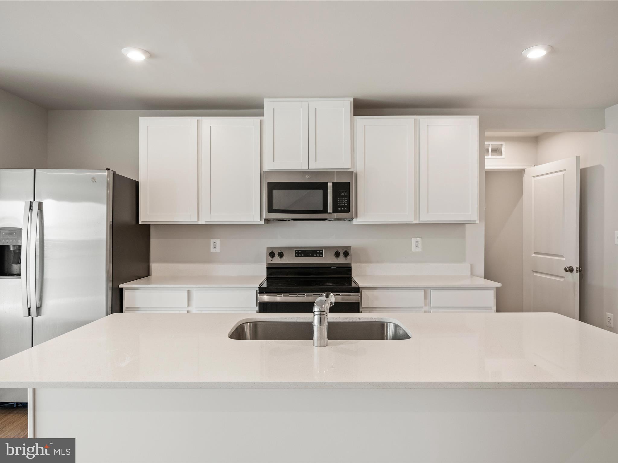 STONE SPRING - Residential