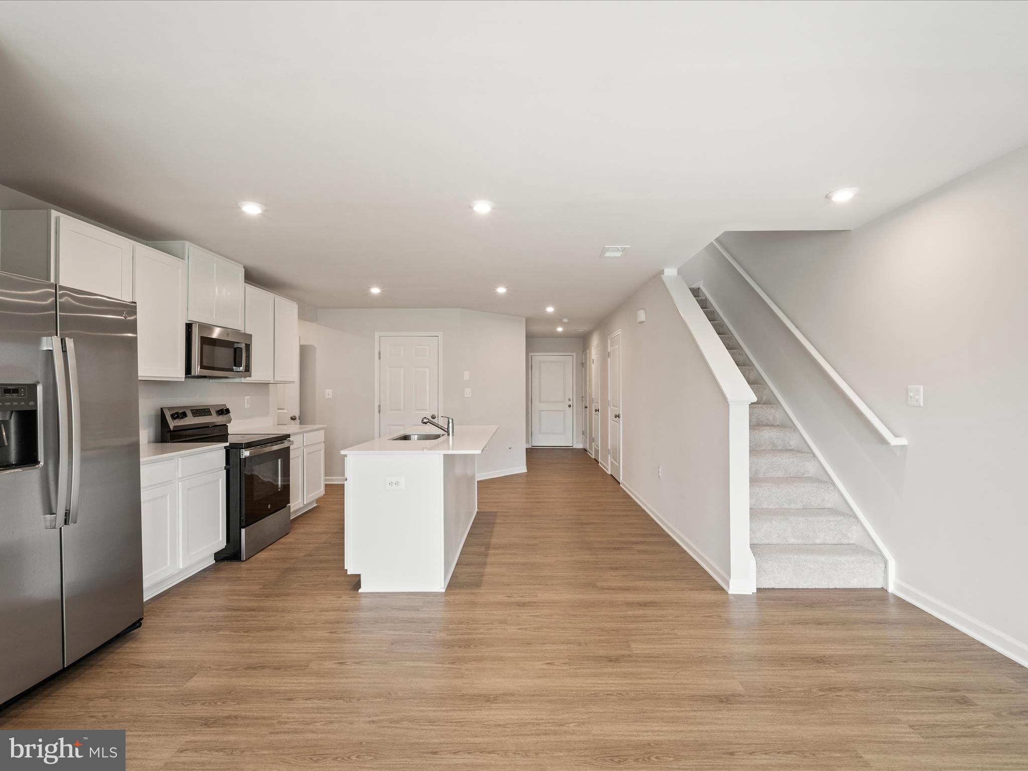 STONE SPRING - Residential