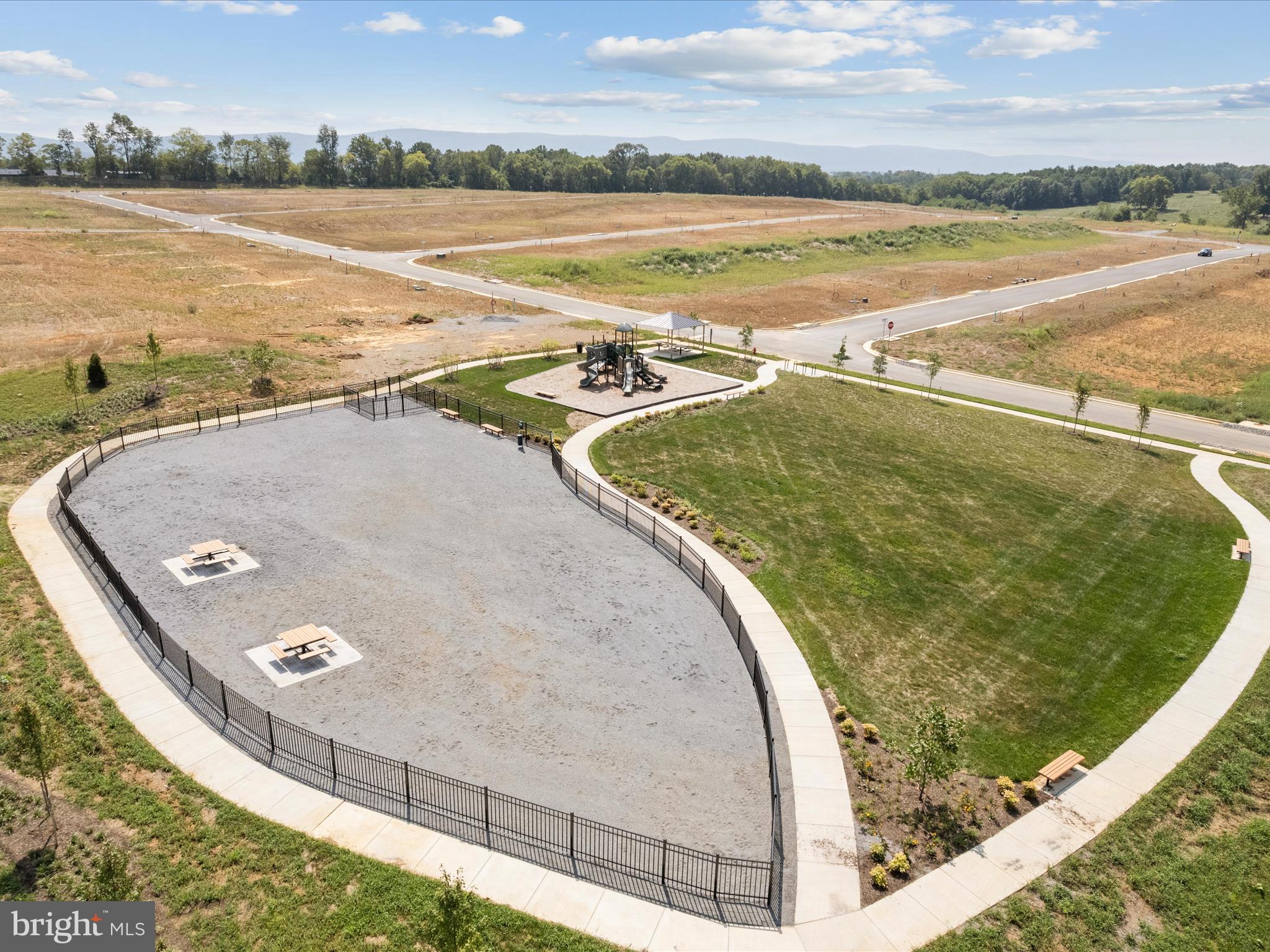 STONE SPRING - Residential