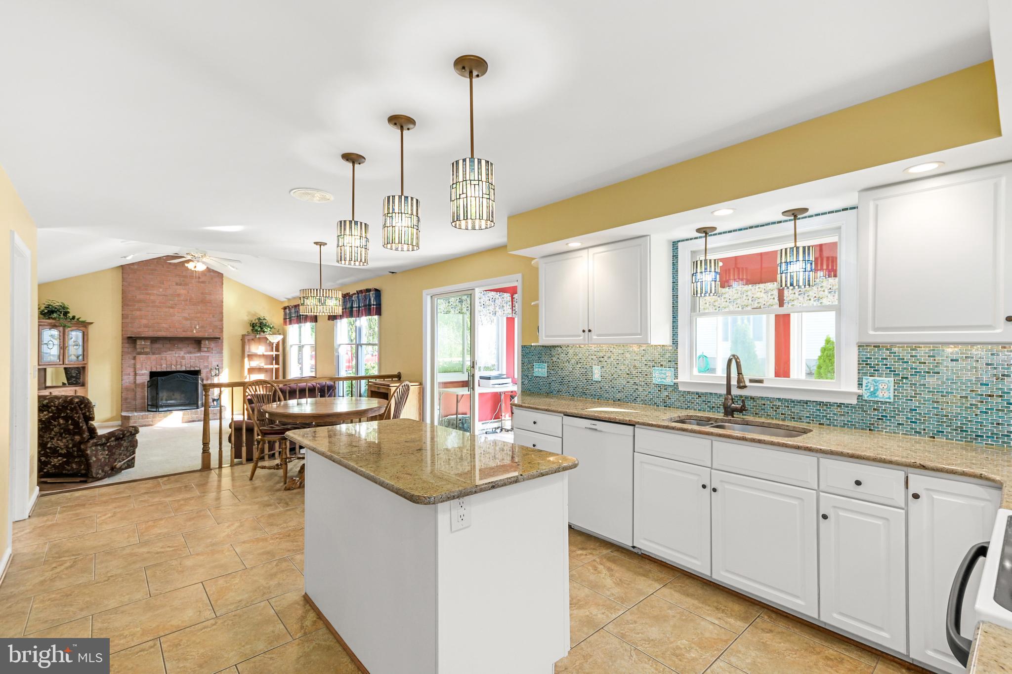 FOXFIELD AT MIDDLETOWN - Residential