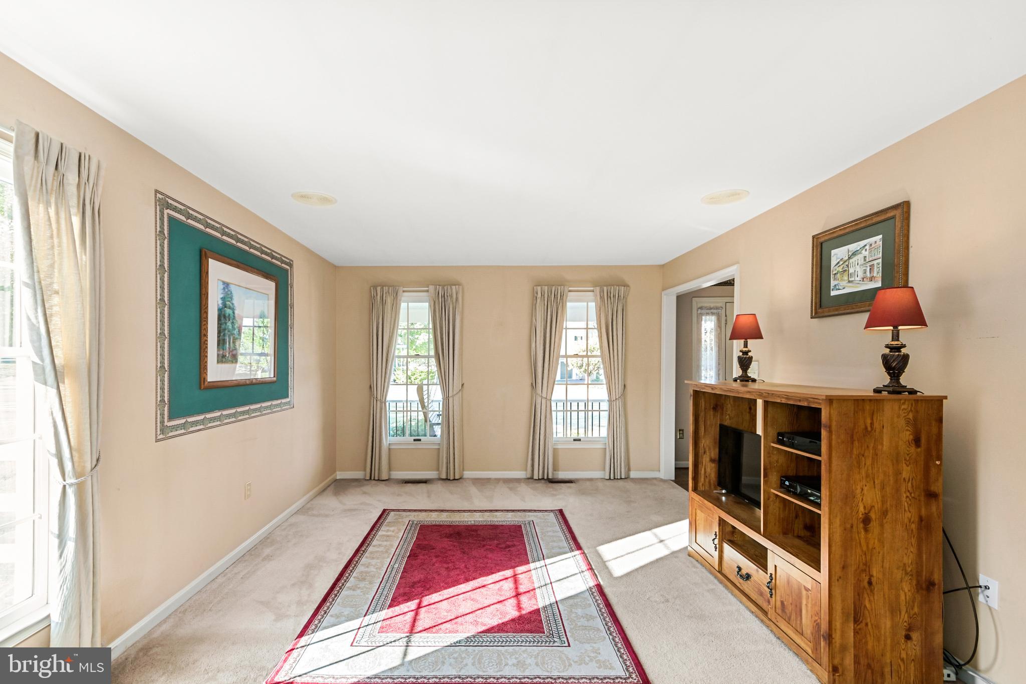 FOXFIELD AT MIDDLETOWN - Residential